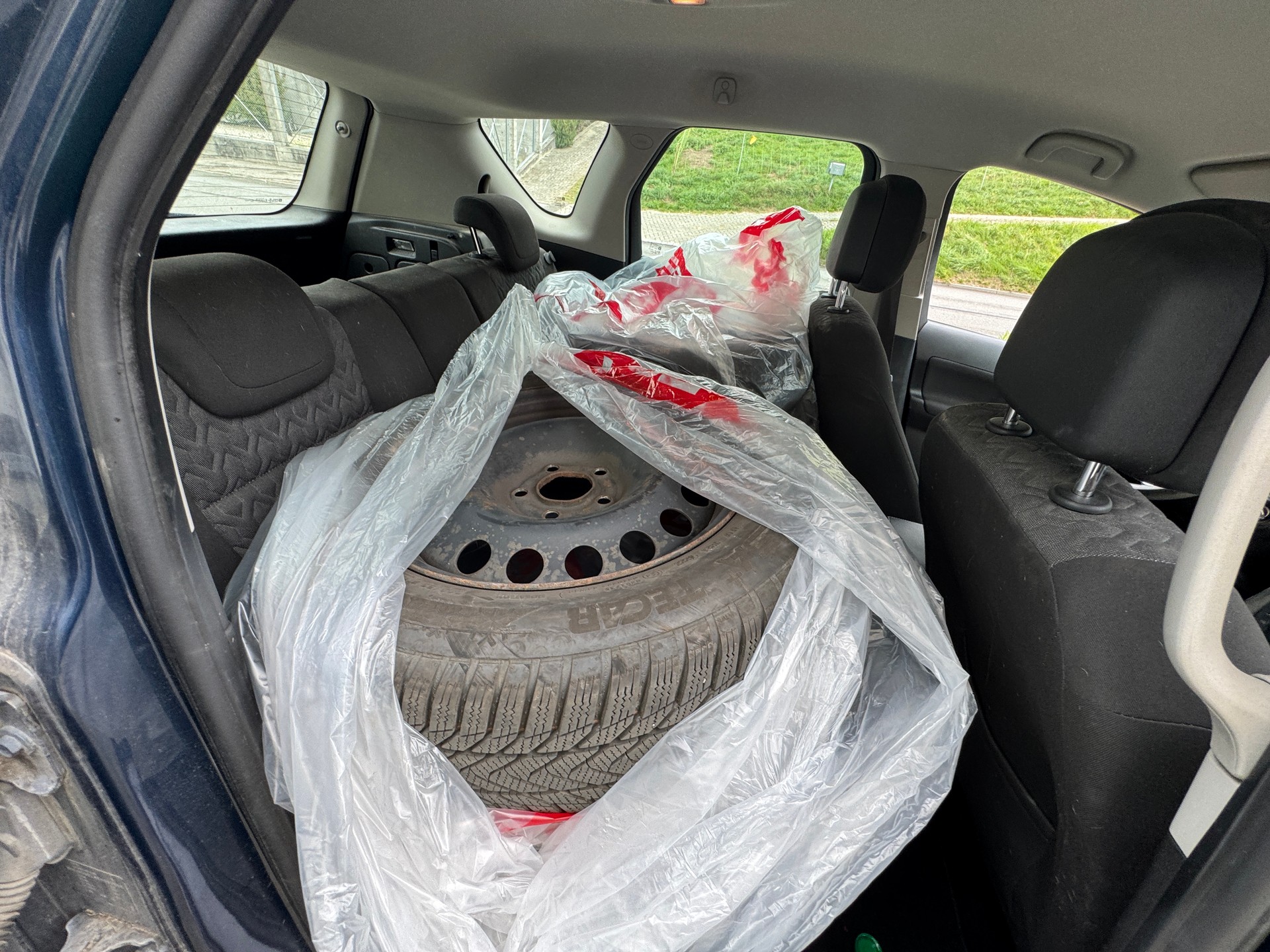 OPEL Meriva 1.4 Turbo Cosmo-image-9