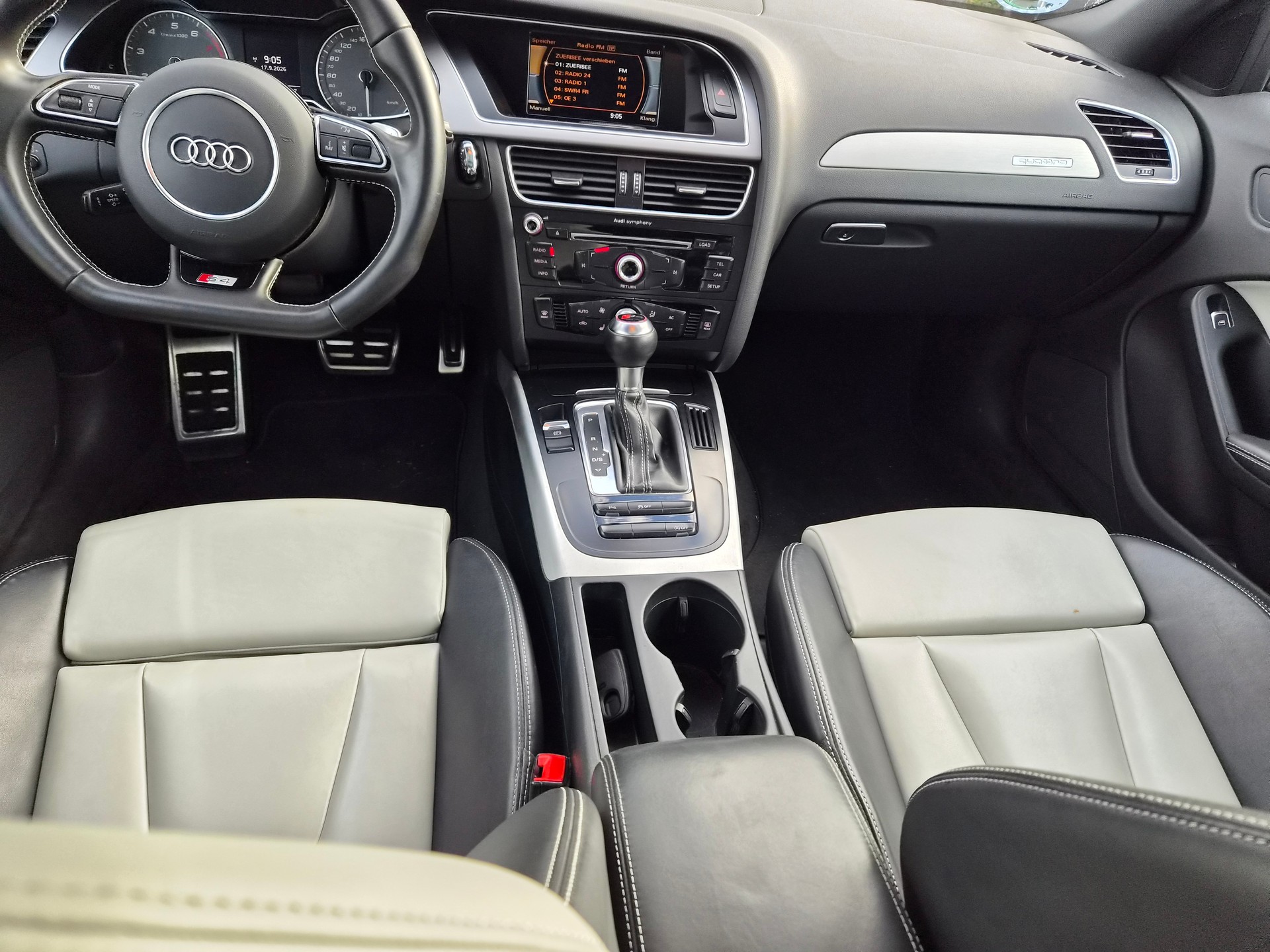 AUDI S4 Avant 3.0 TFSI quattro S-tronic-image-8