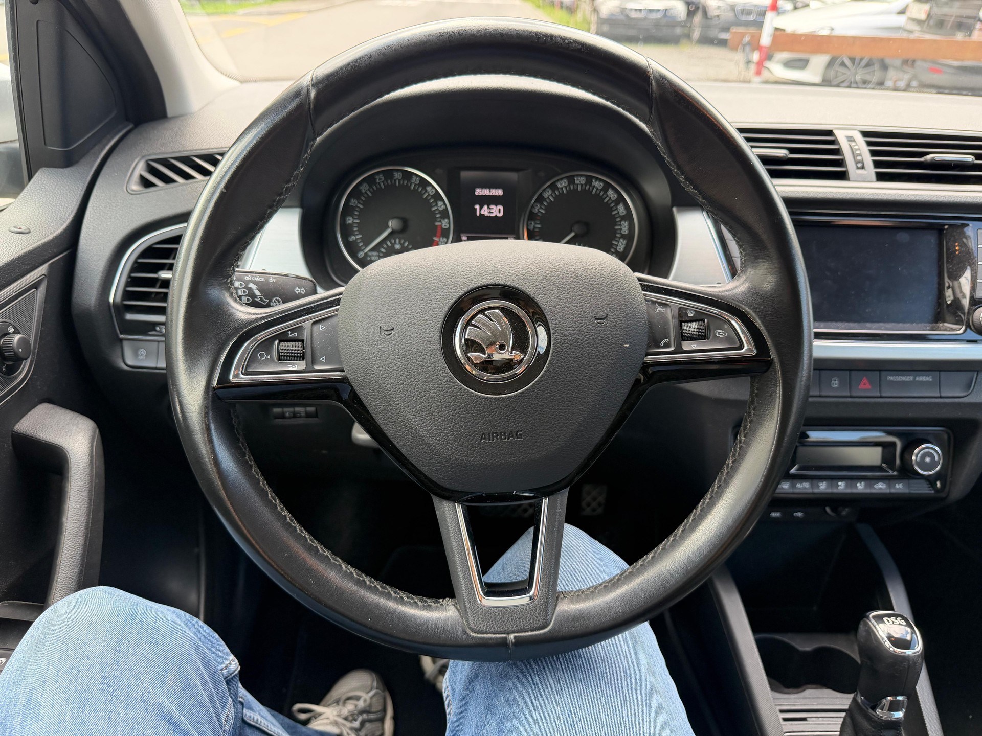 SKODA Fabia 1.4 TDI Ambition DSG-image-10