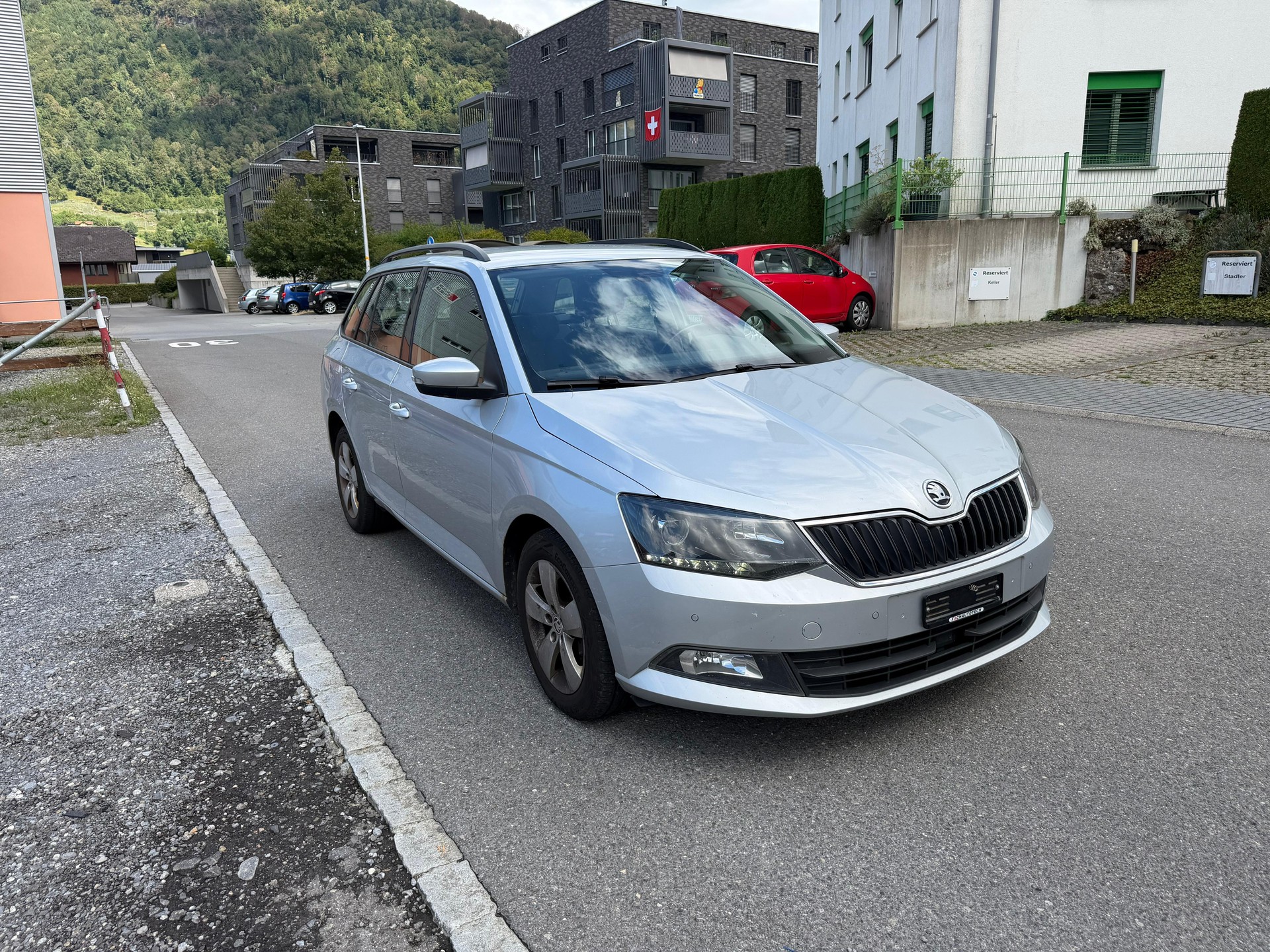 SKODA Fabia 1.4 TDI Ambition DSG-image-0
