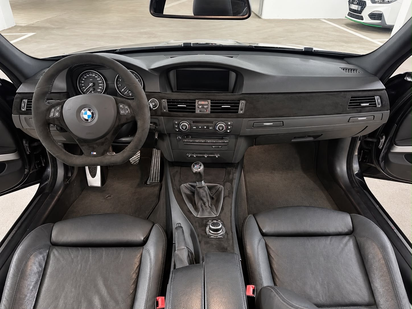 BMW 335i xDrive Touring M- Packet-image-7