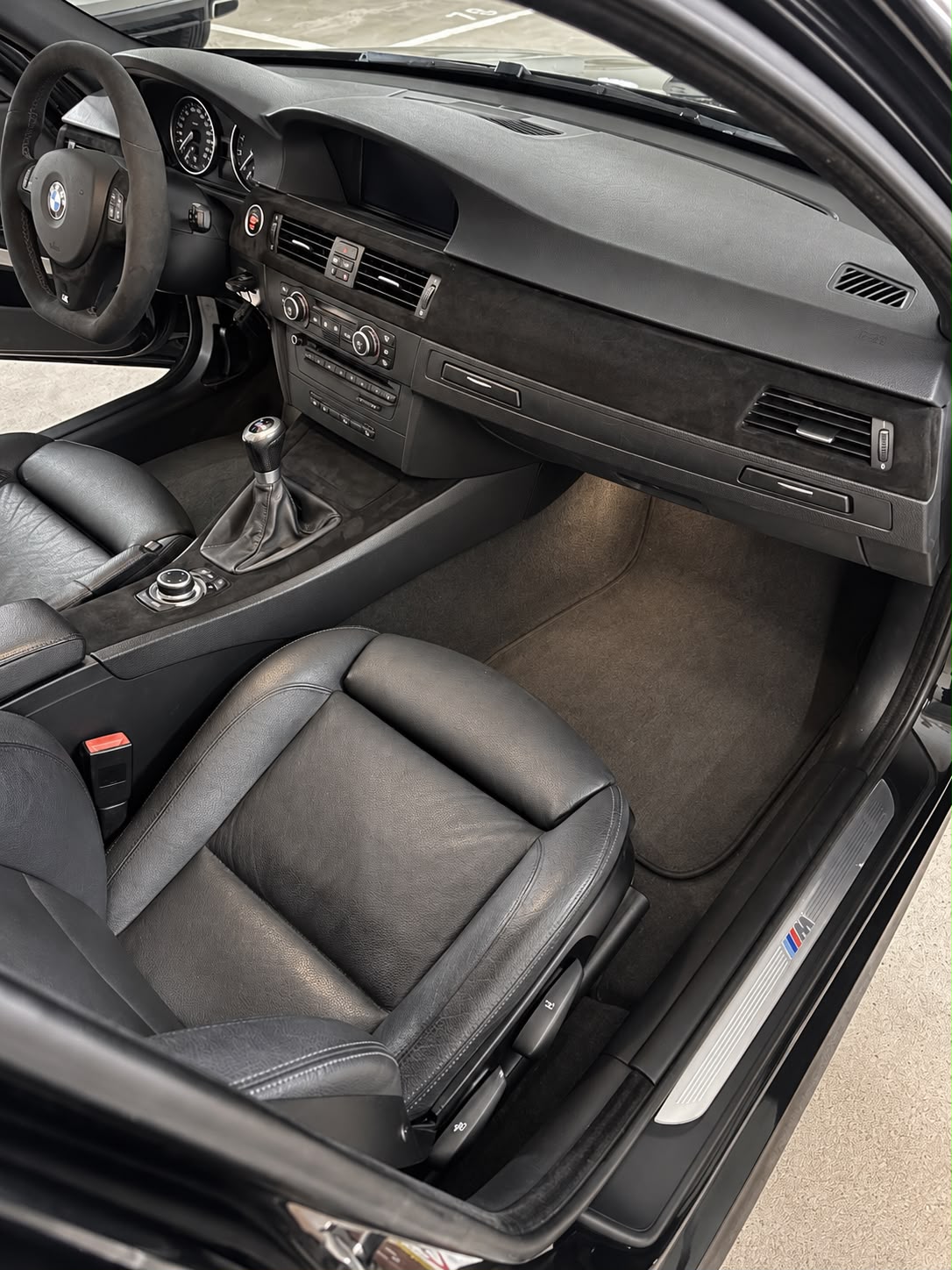 BMW 335i xDrive Touring M- Packet-image-9