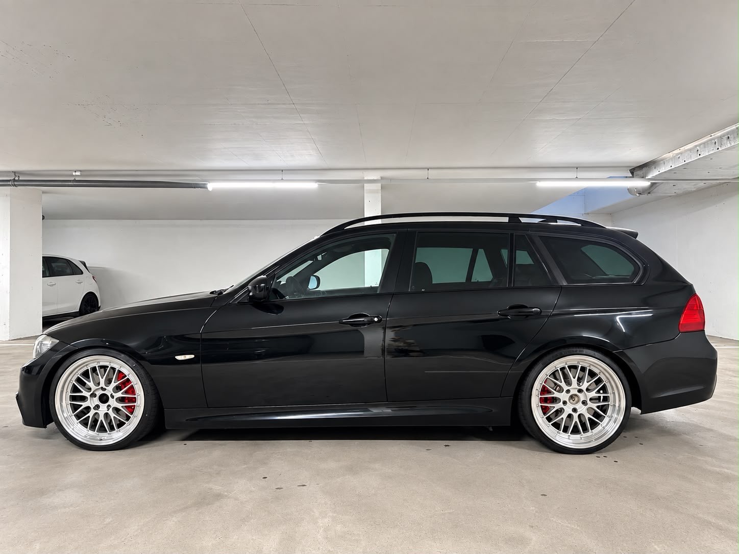 BMW 335i xDrive Touring M- Packet-image-4