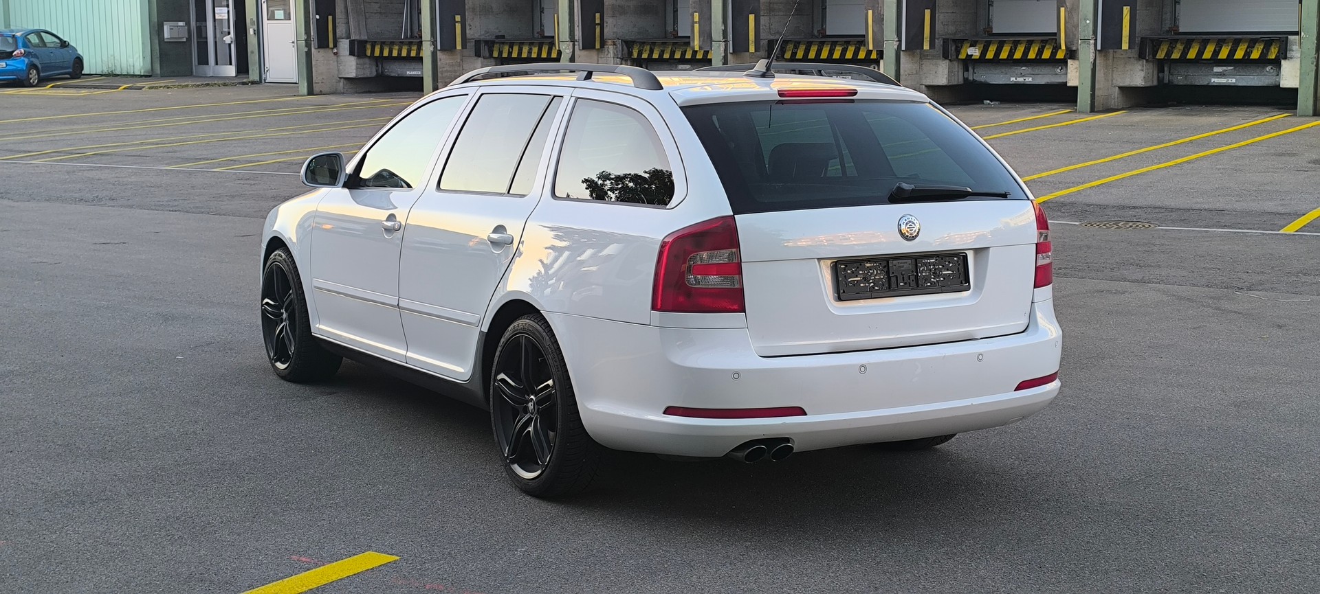 SKODA Octavia 2.0 TDI RS DSG-image-7