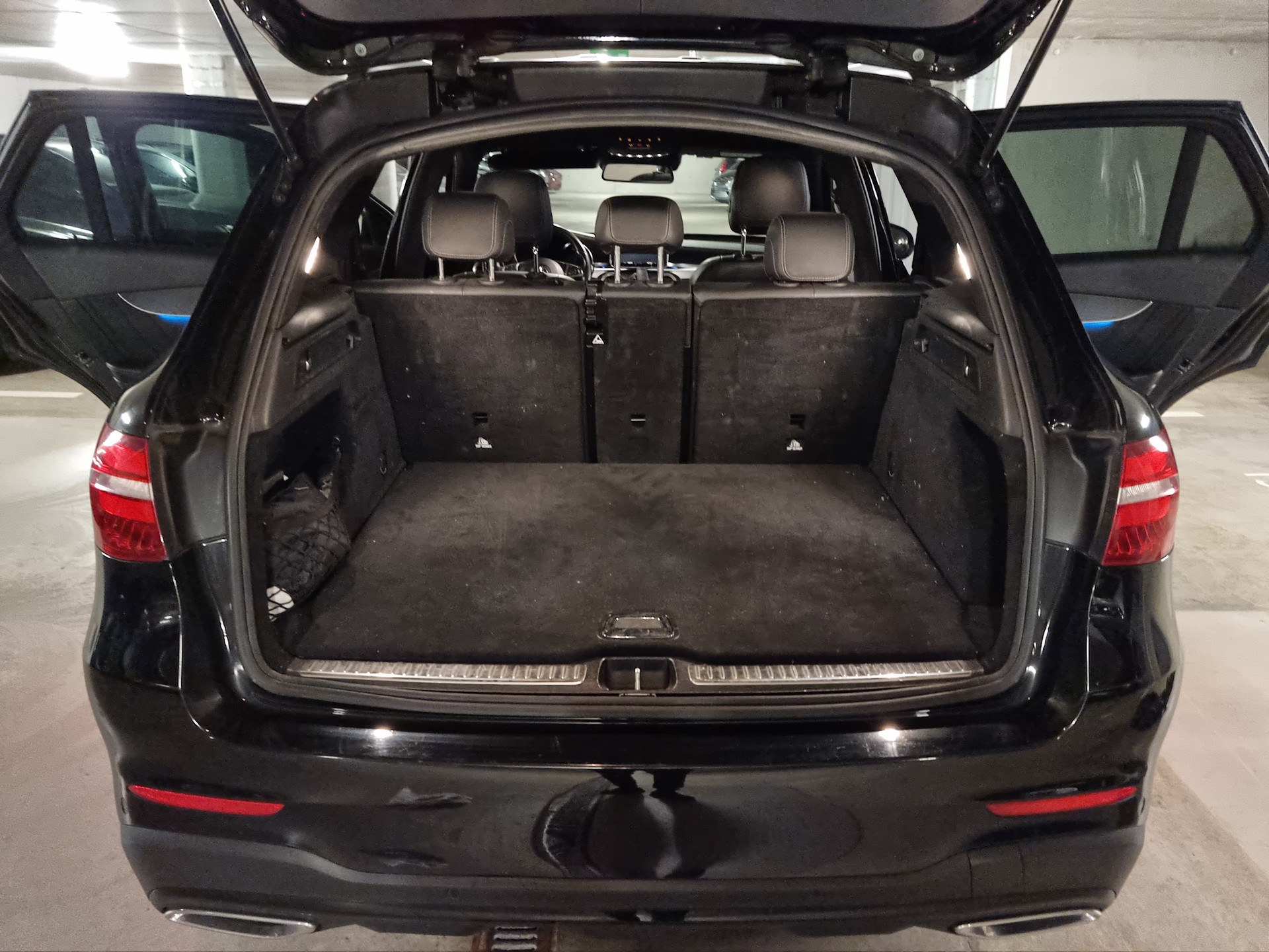 MERCEDES-BENZ GLC 250 d AMG Line 4m-image-5