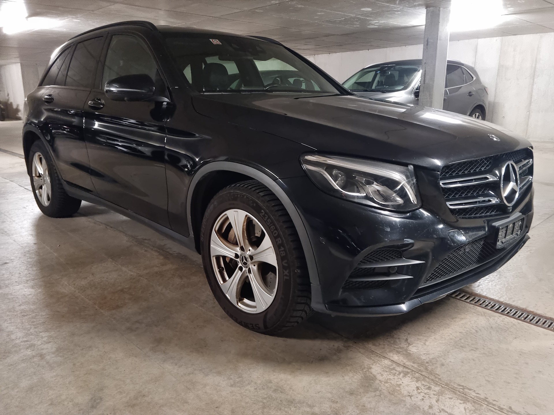 MERCEDES-BENZ GLC 250 d AMG Line 4m-image-2