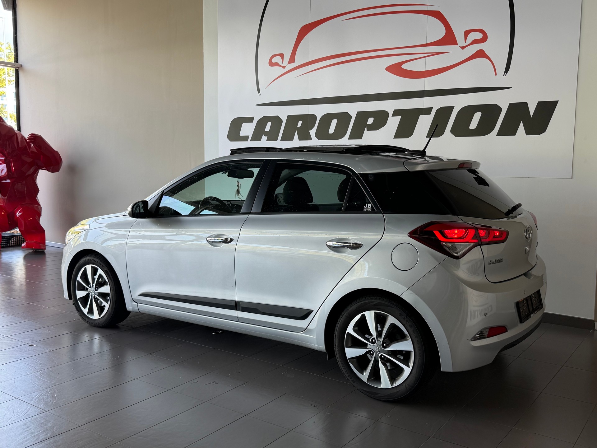 HYUNDAI i20 1.4 Vertex Automatic-image-4