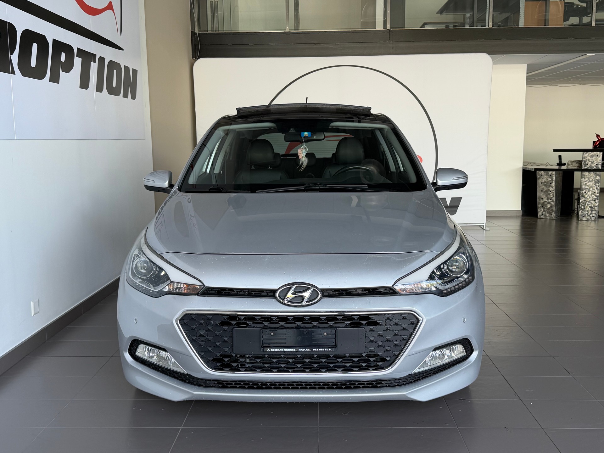 HYUNDAI i20 1.4 Vertex Automatic-image-2