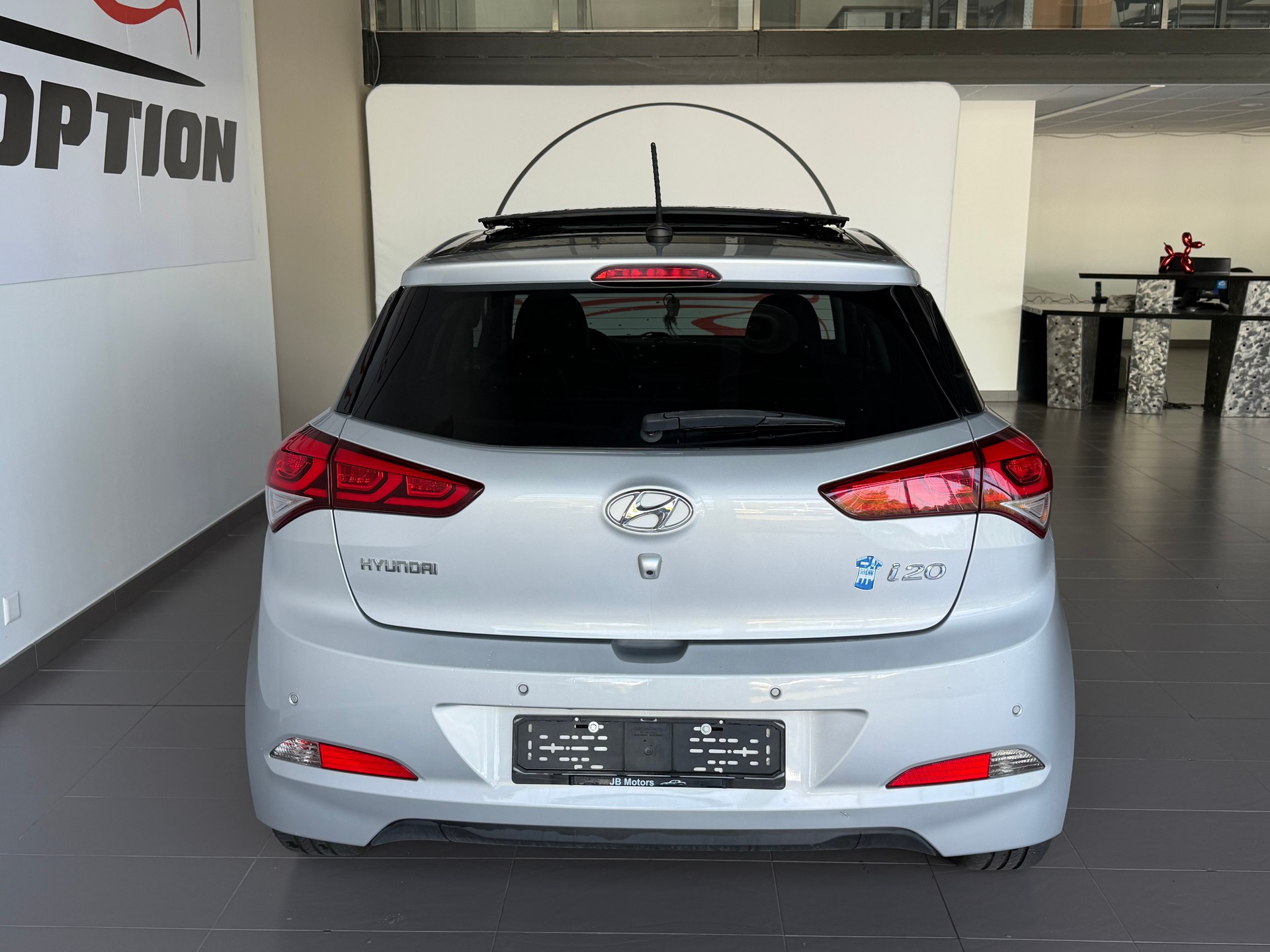 HYUNDAI i20 1.4 Vertex Automatic-image-3