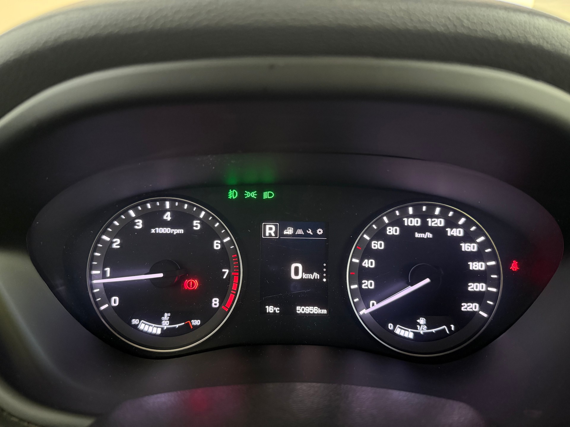 HYUNDAI i20 1.4 Vertex Automatic-image-18