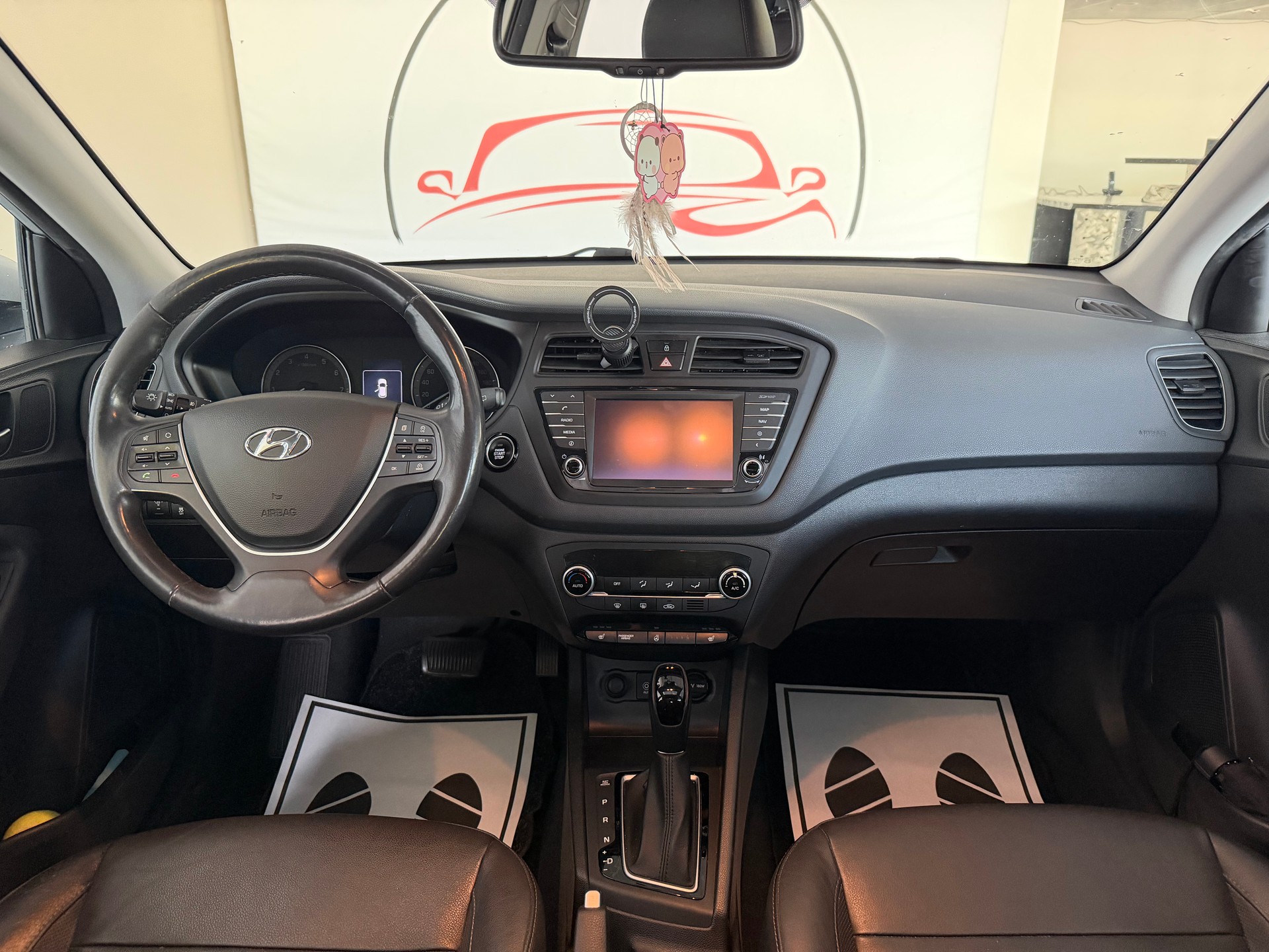 HYUNDAI i20 1.4 Vertex Automatic-image-10