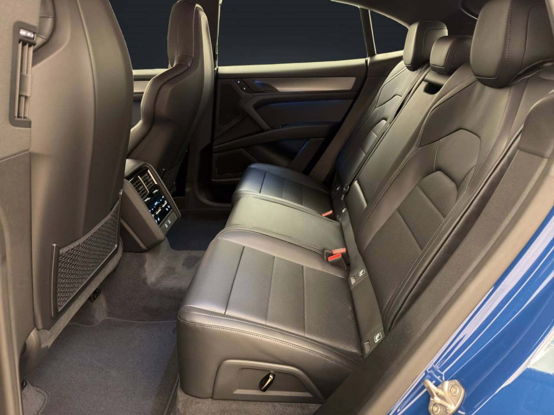 PORSCHE Cayenne Coupé Electric-image-14