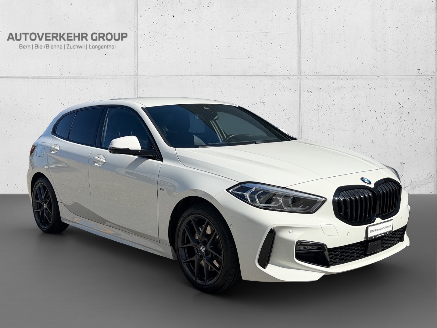 BMW 120i M Sport Steptronic-image-6