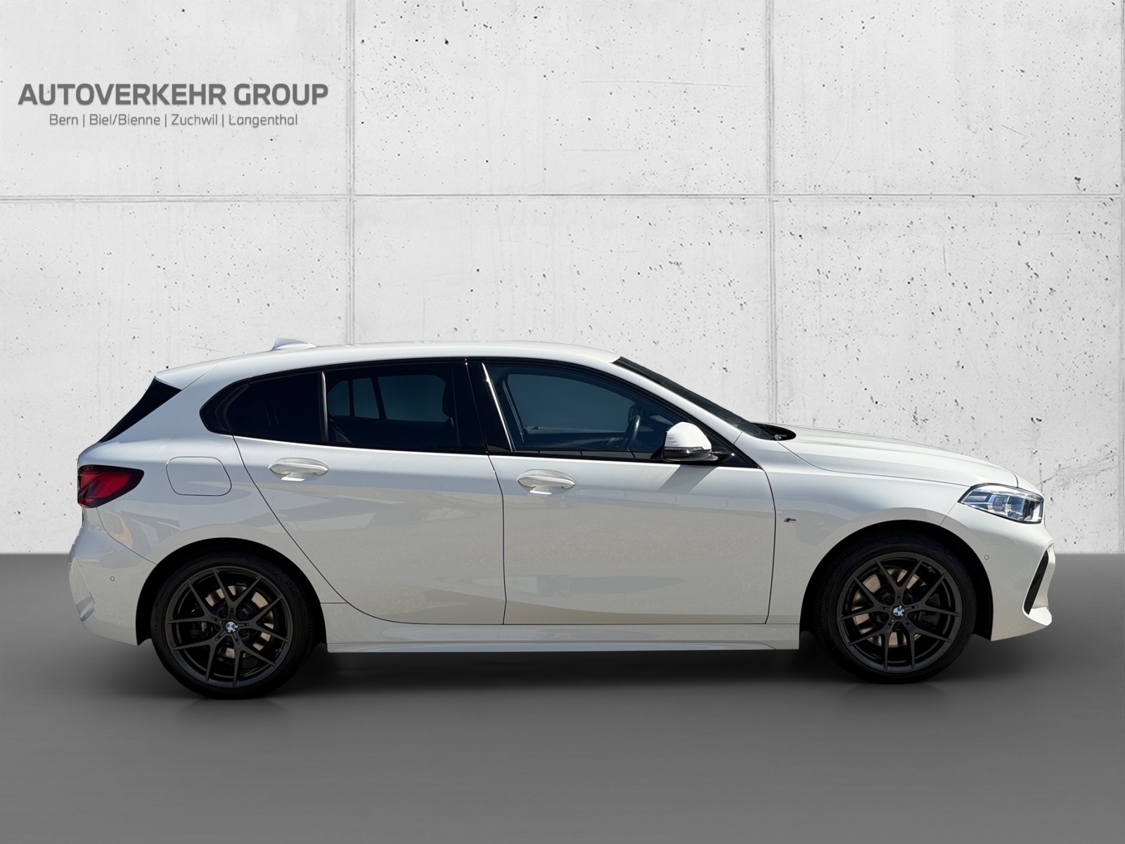 BMW 120i M Sport Steptronic-image-5