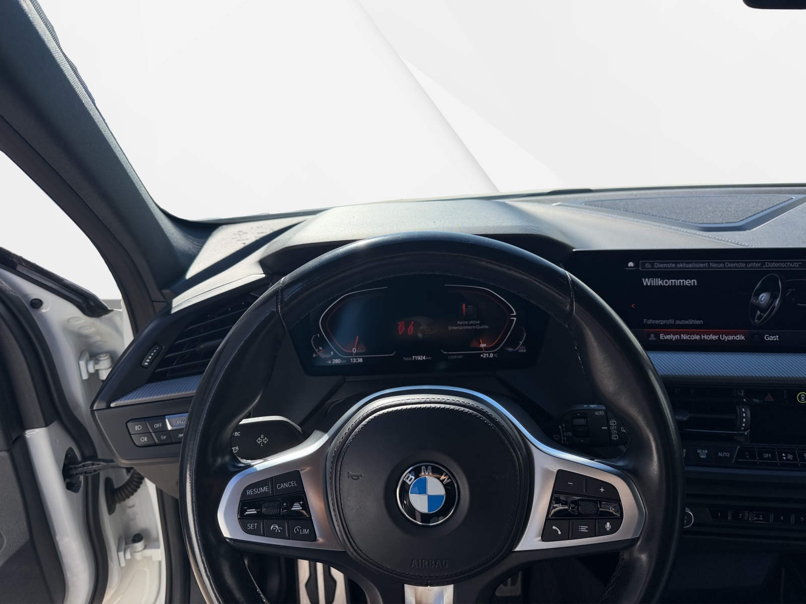BMW 120i M Sport Steptronic-image-14