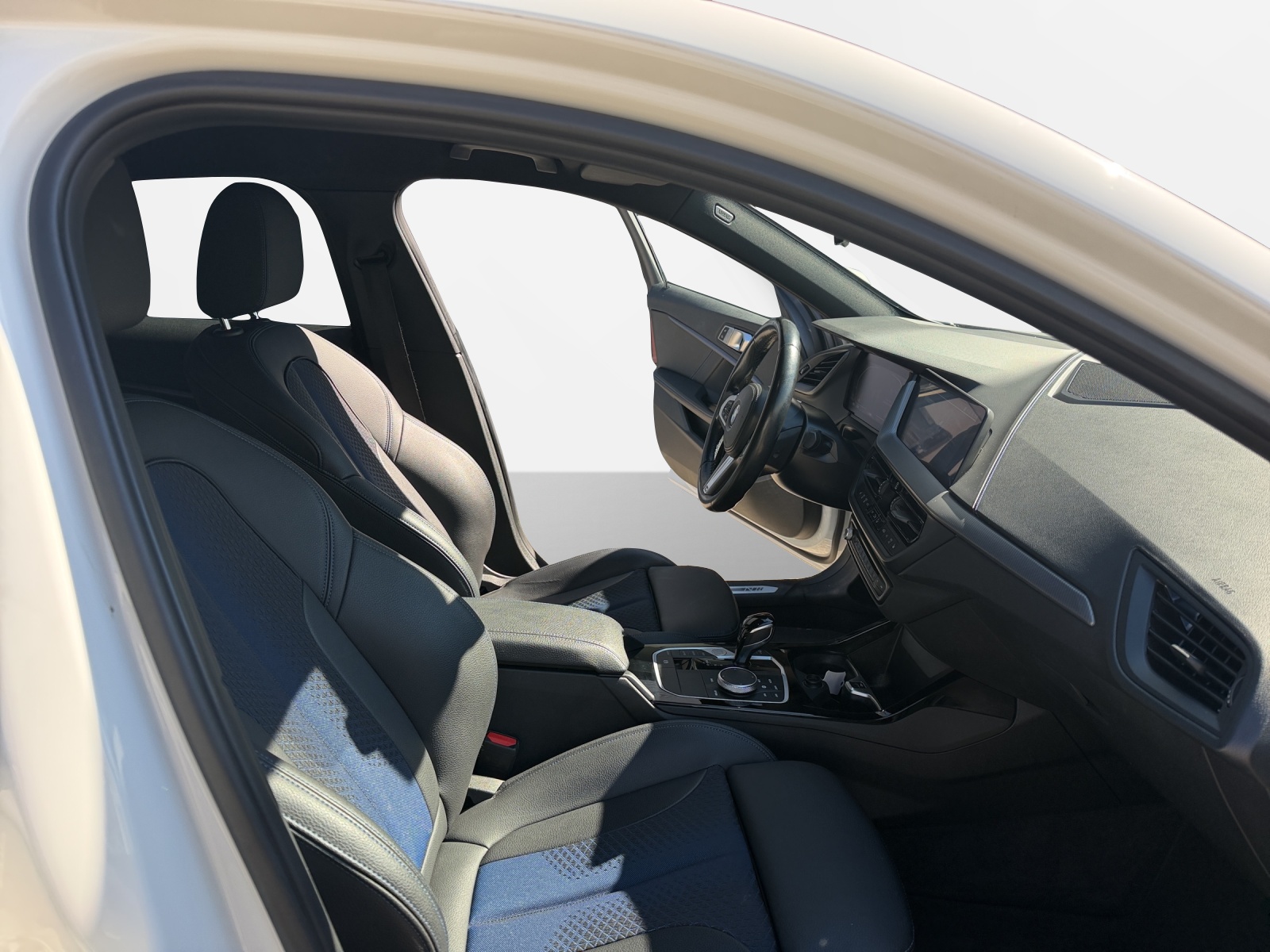 BMW 120i M Sport Steptronic-image-17