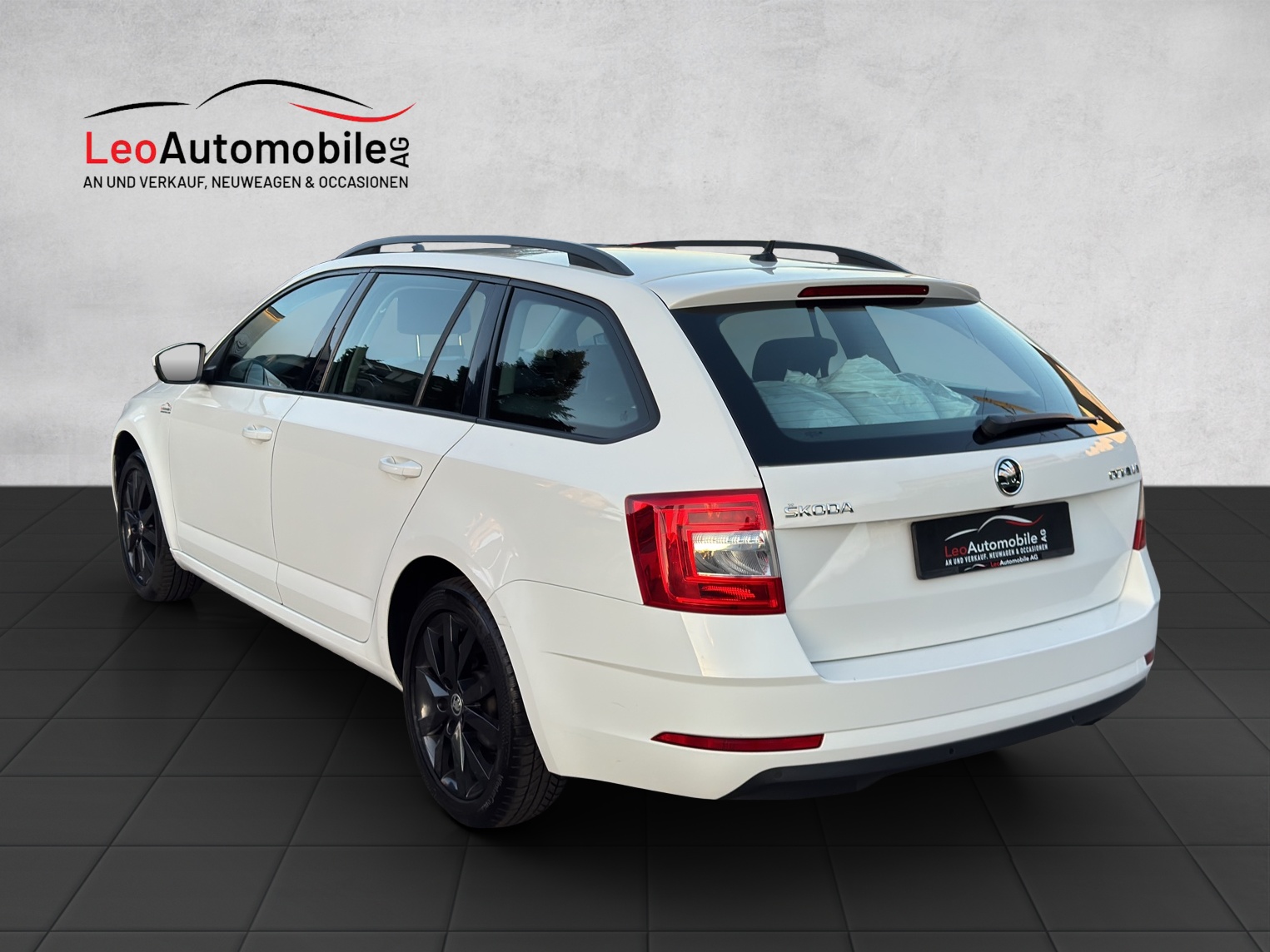 SKODA Octavia Combi 1.6 TDI Ambition-image-3