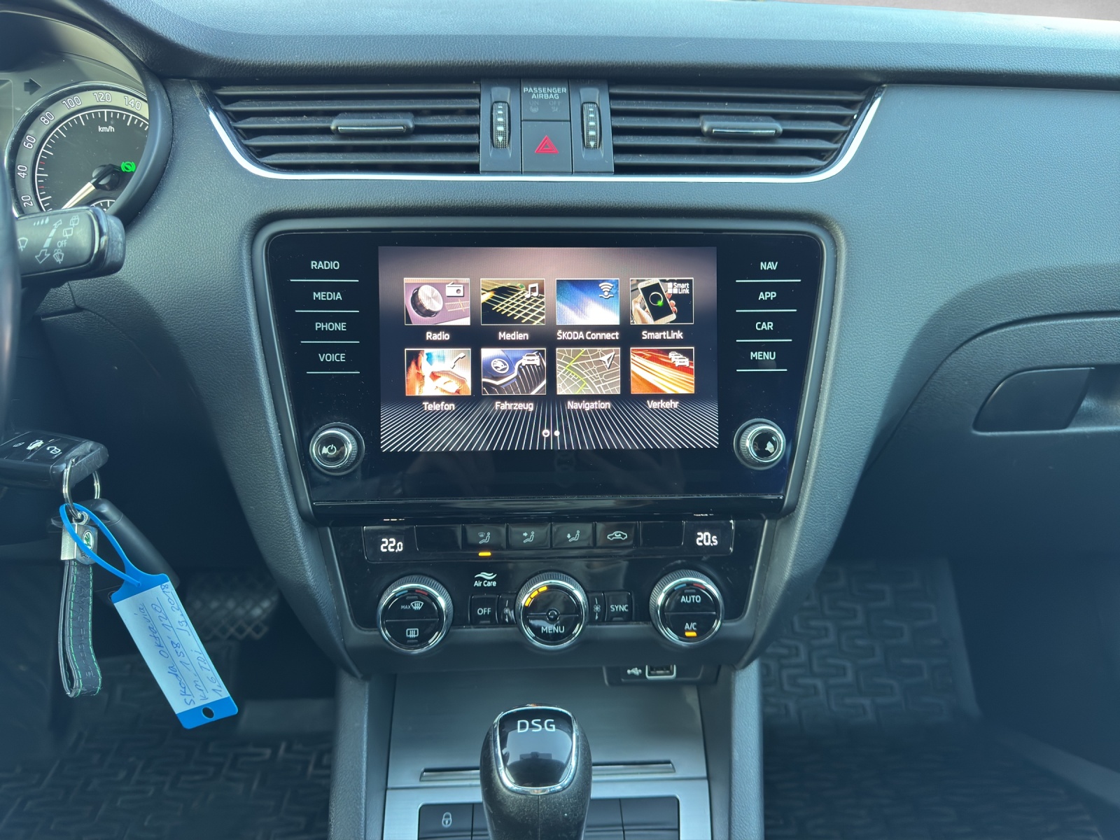 SKODA Octavia Combi 1.6 TDI Ambition-image-13
