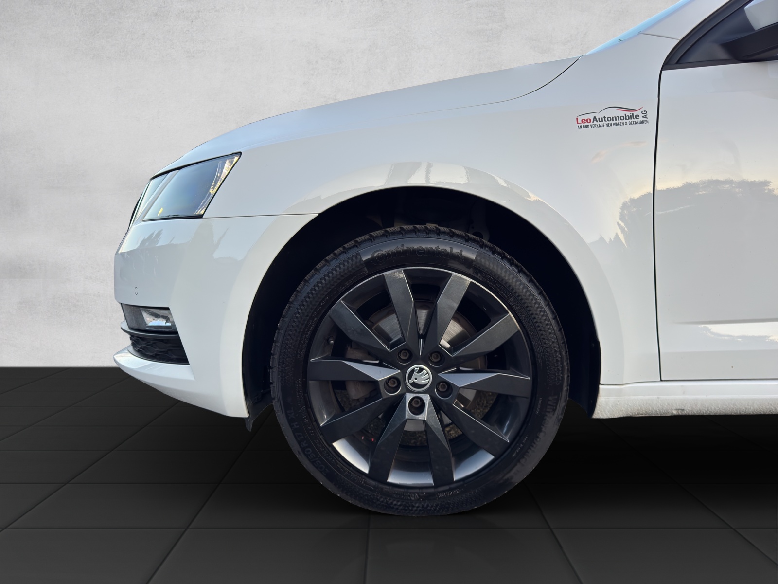 SKODA Octavia Combi 1.6 TDI Ambition-image-19