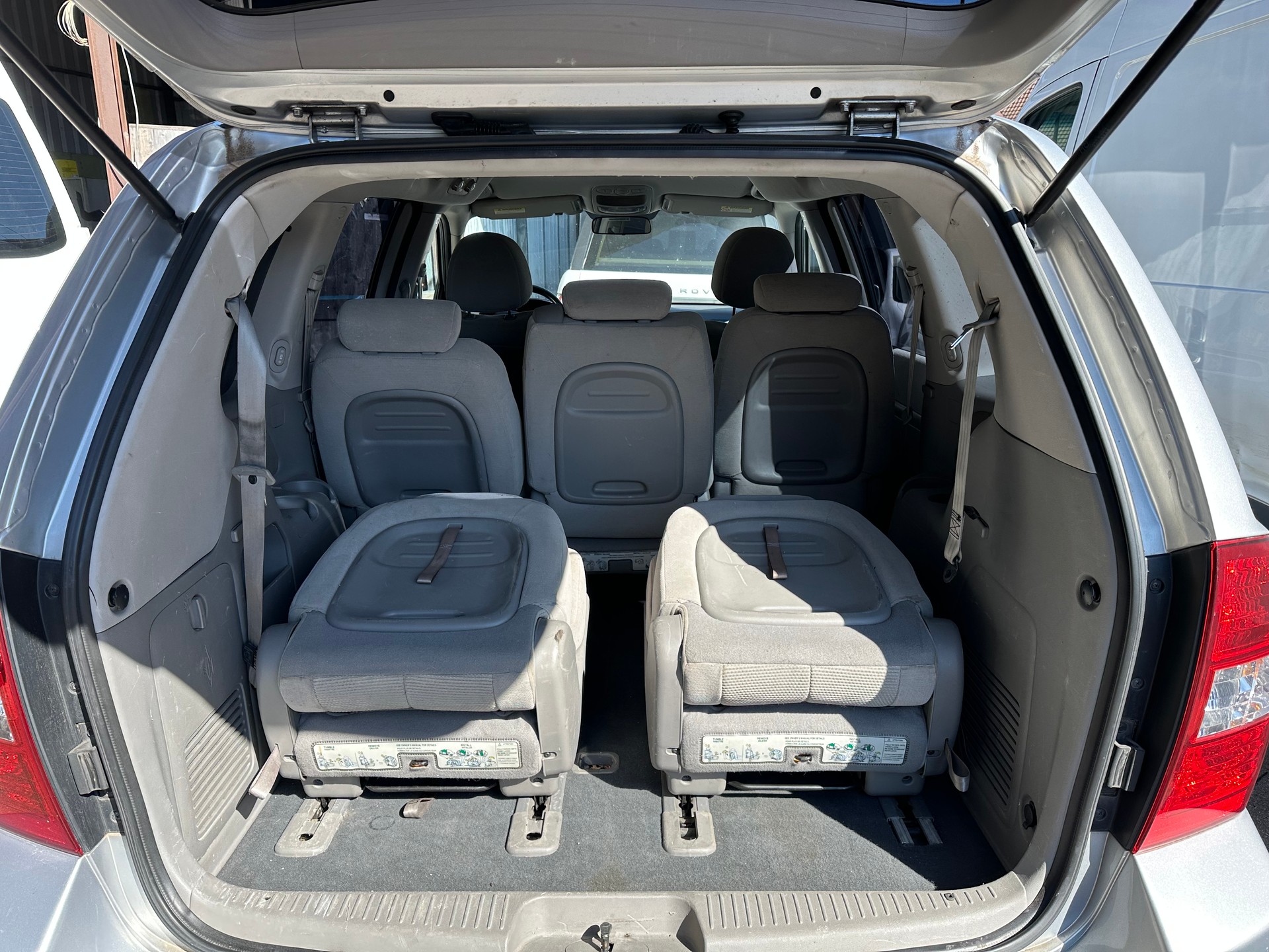 KIA Carnival 2.9 CRDi Style-image-8