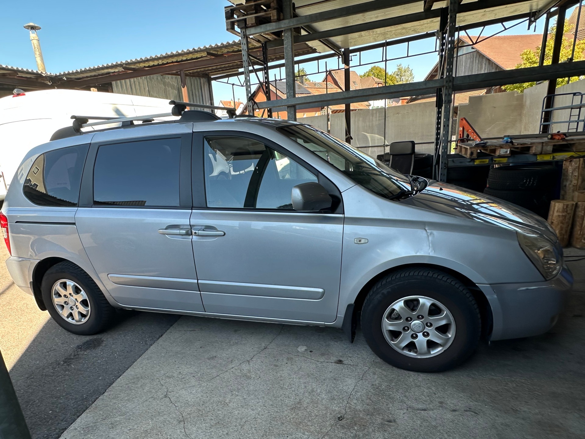 KIA Carnival 2.9 CRDi Style-image-5