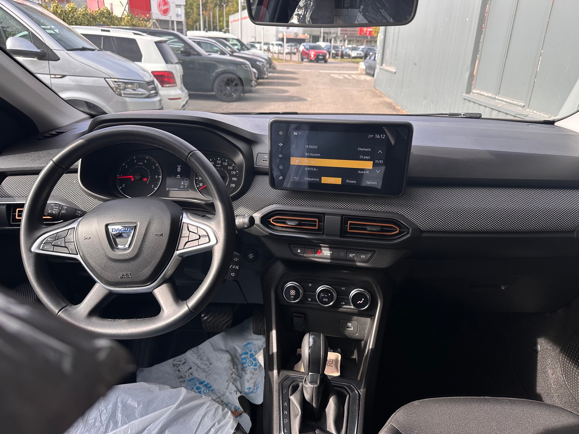DACIA Sandero TCe 90 Comfort CVT-image-7