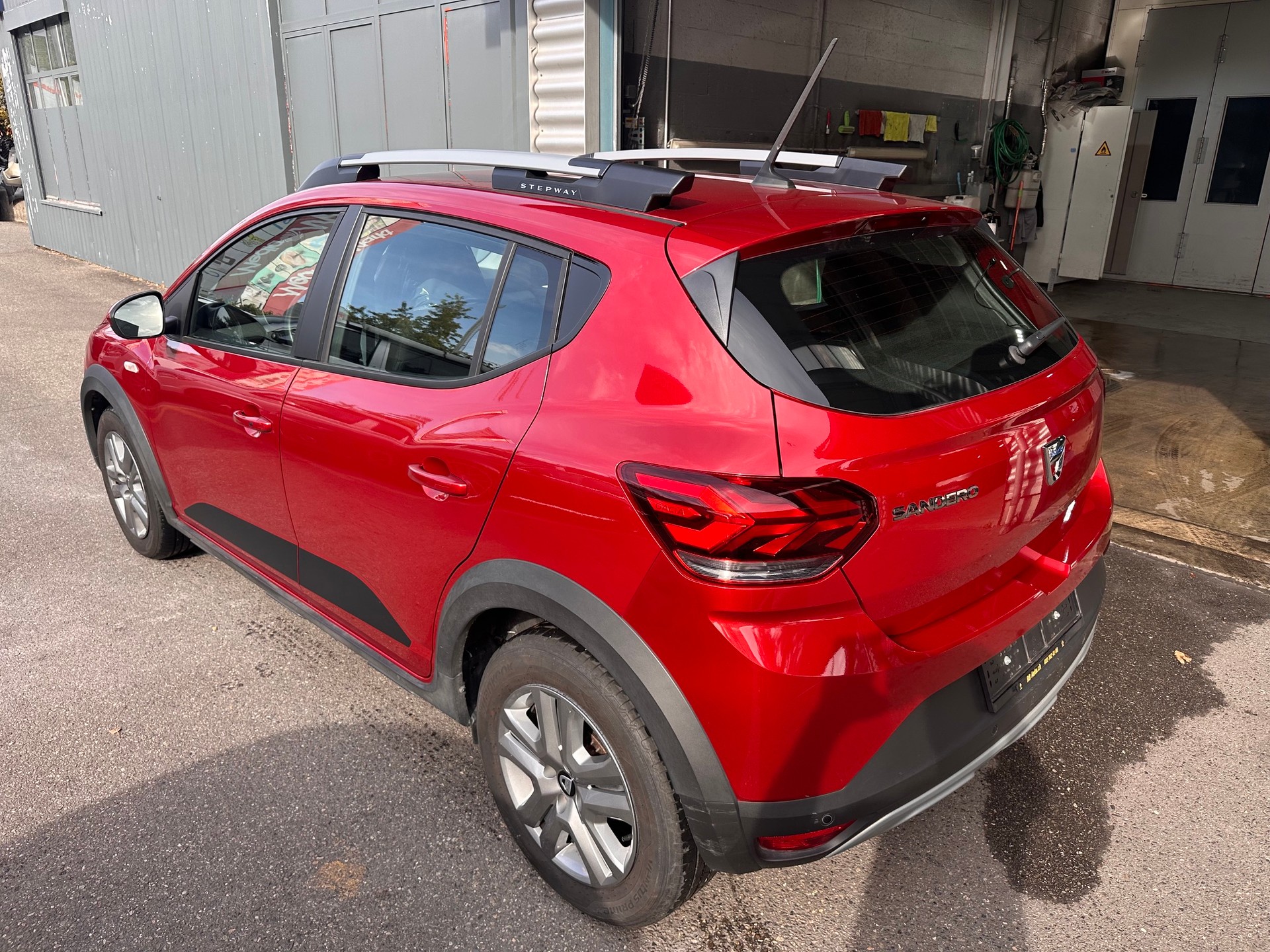 DACIA Sandero TCe 90 Comfort CVT-image-2