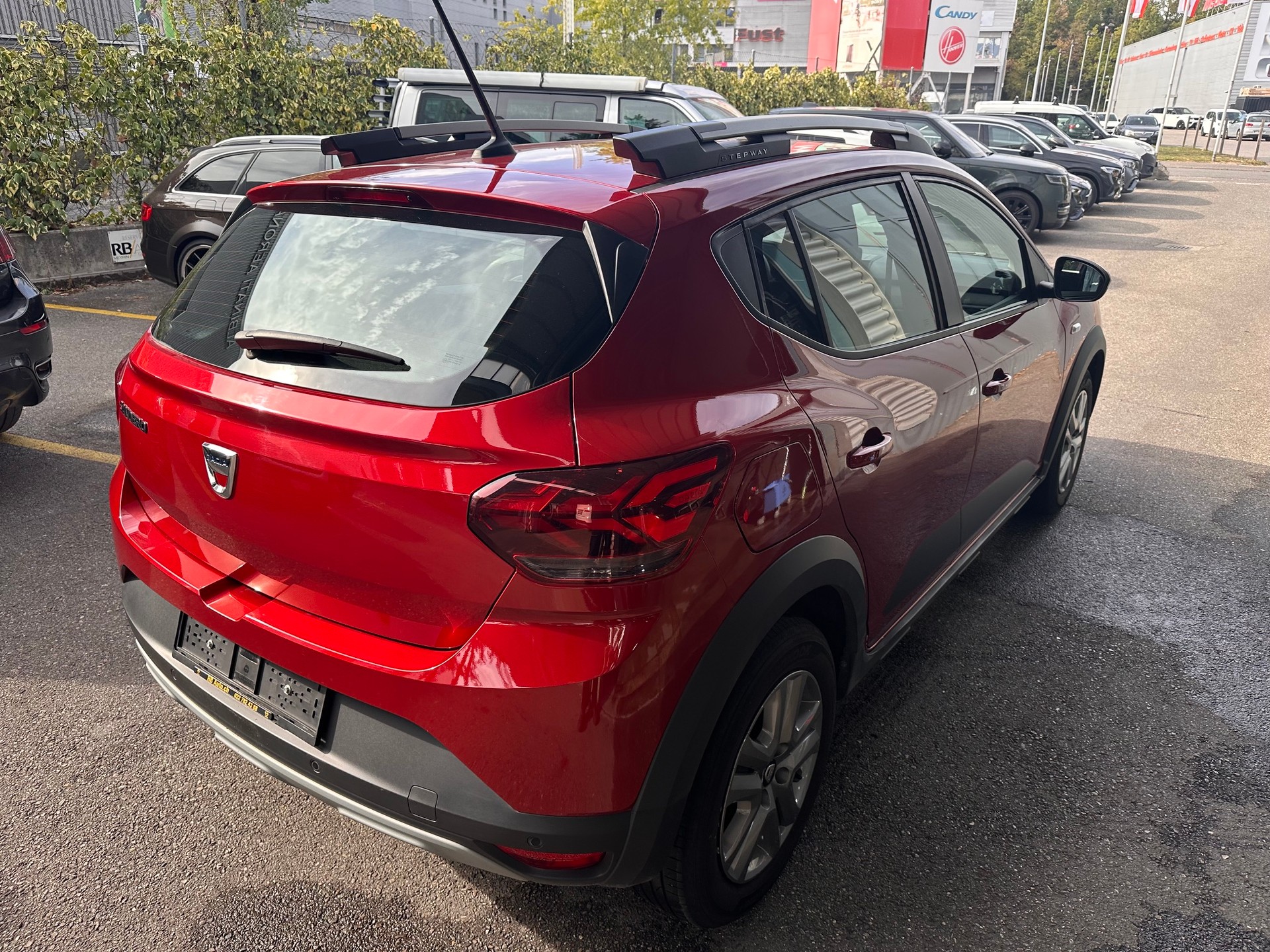 DACIA Sandero TCe 90 Comfort CVT-image-4