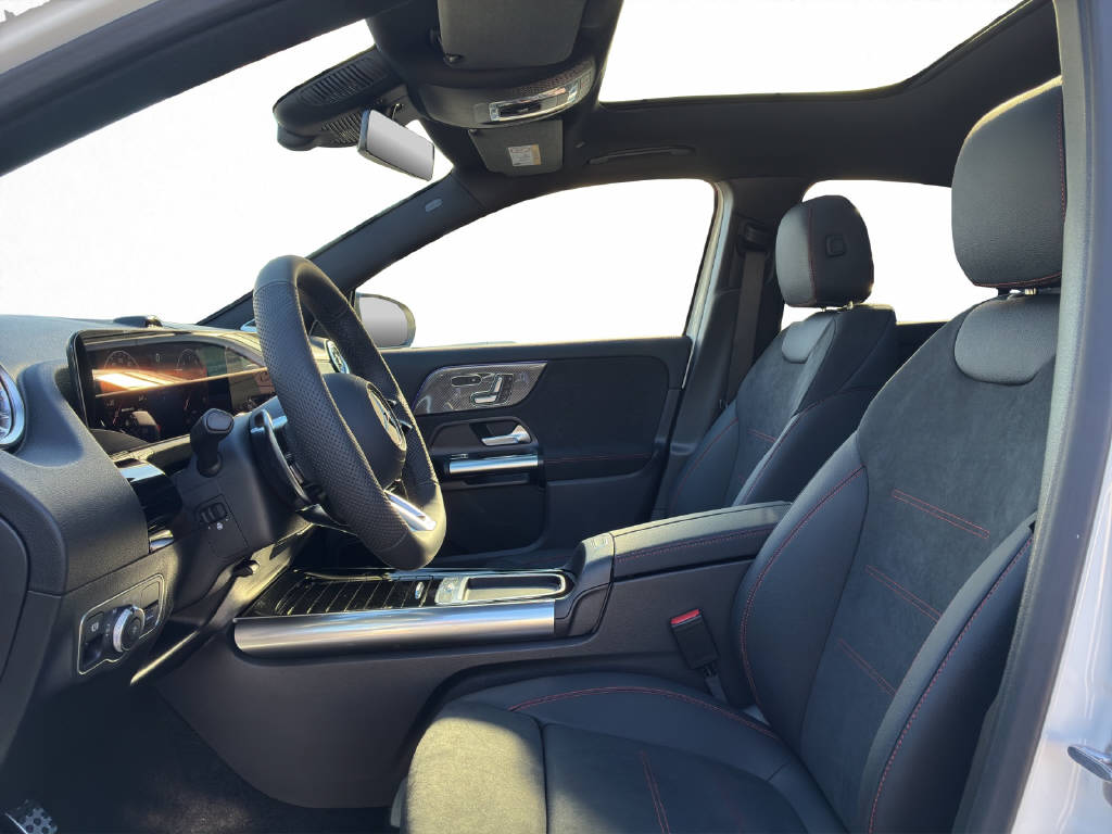 MERCEDES-BENZ GLA 35 AMG 4Matic-image-10