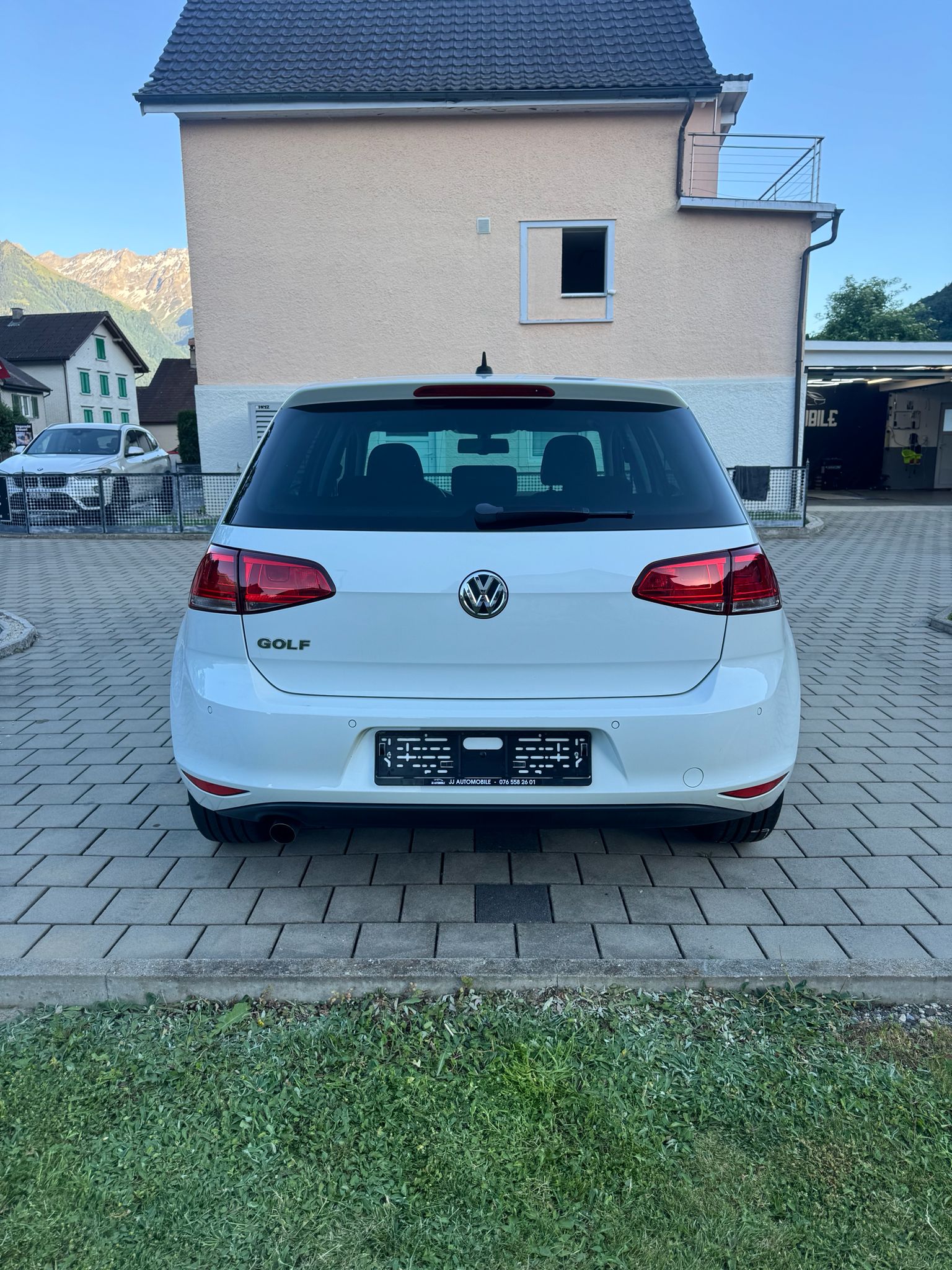 VW Golf 1.6 TDI R-Line Design DSG-image-5