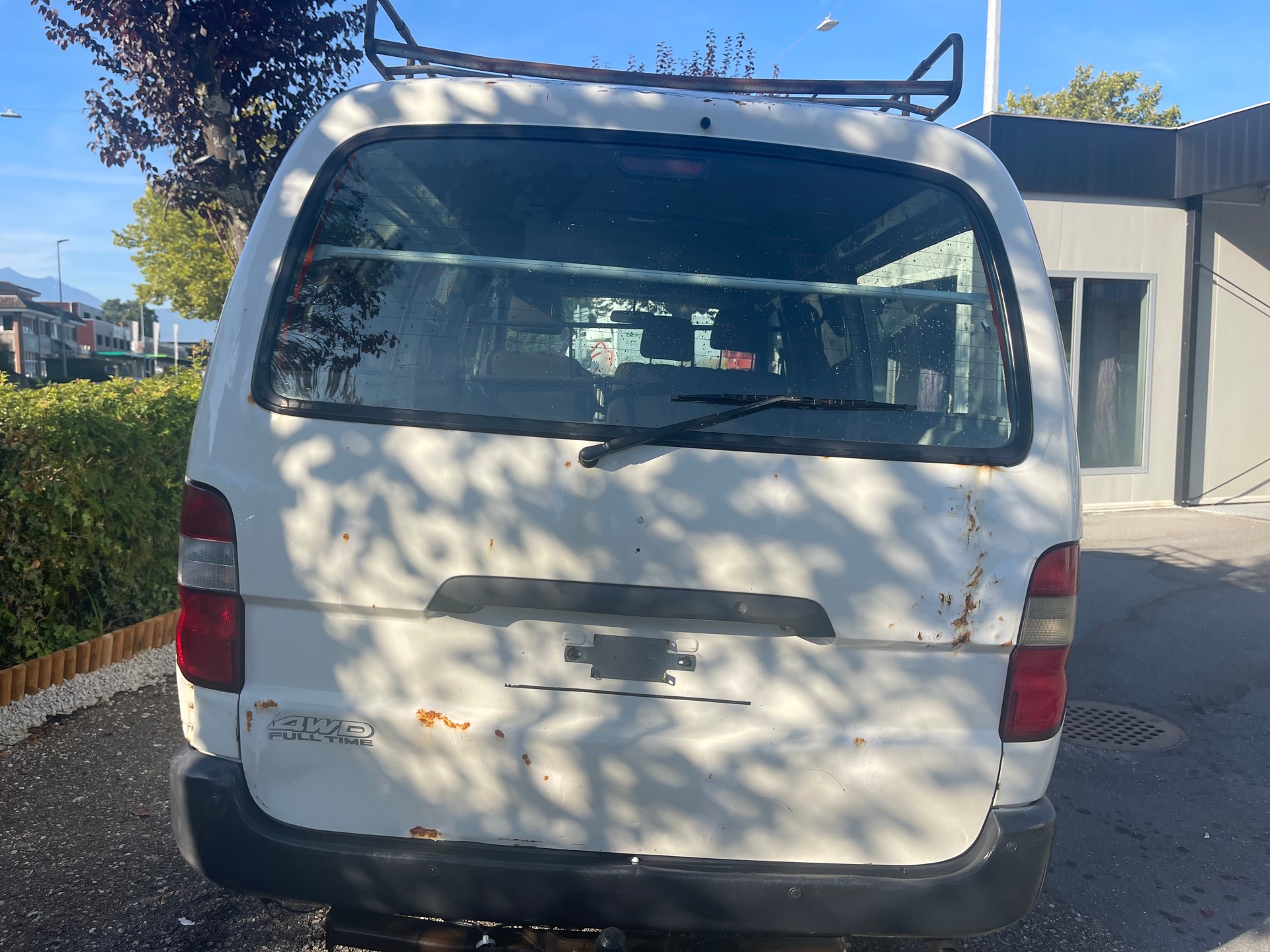 TOYOTA Hiace D-4D Van 4WD LWB-image-7