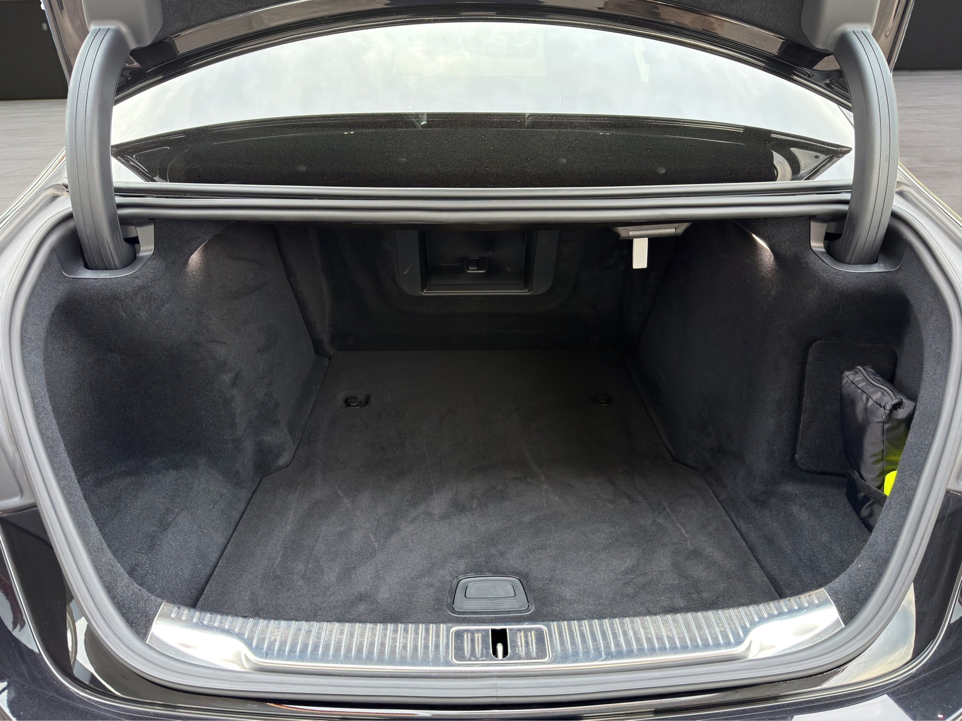 MERCEDES-BENZ S 350 d AMG Line 4matic-image-14