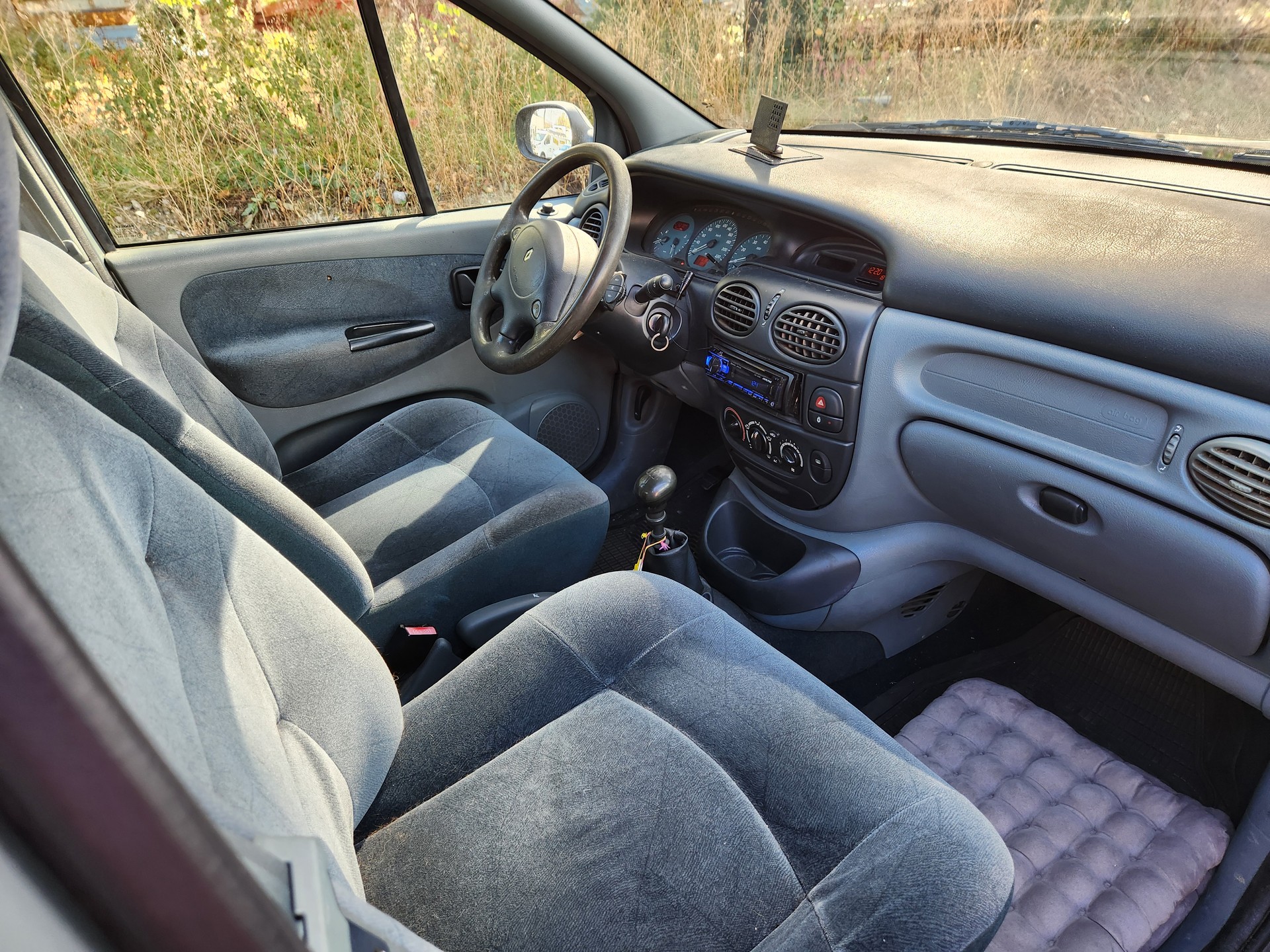RENAULT Mégane Scénic 2.0 RXE-image-7