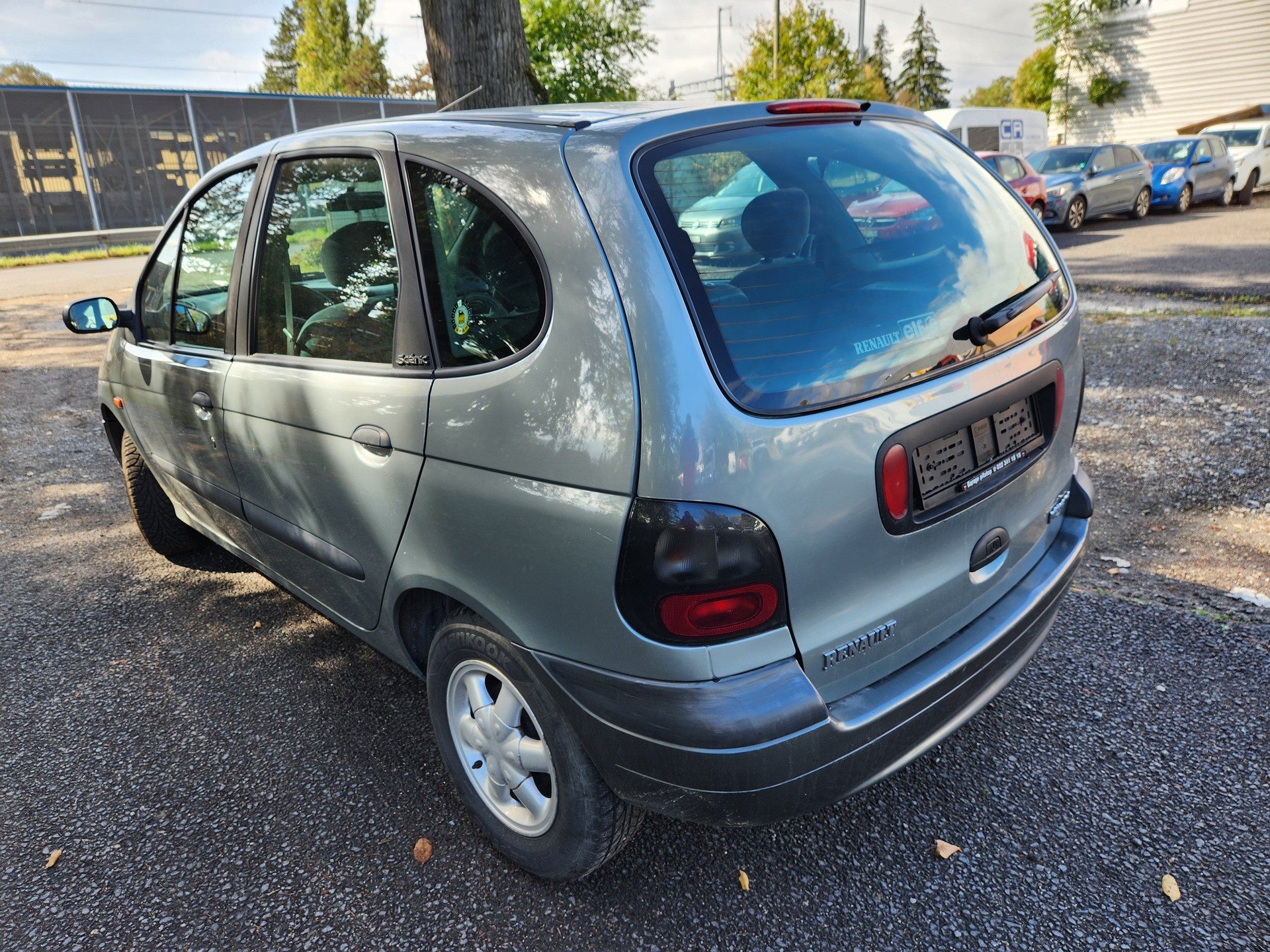 RENAULT Mégane Scénic 2.0 RXE-image-3