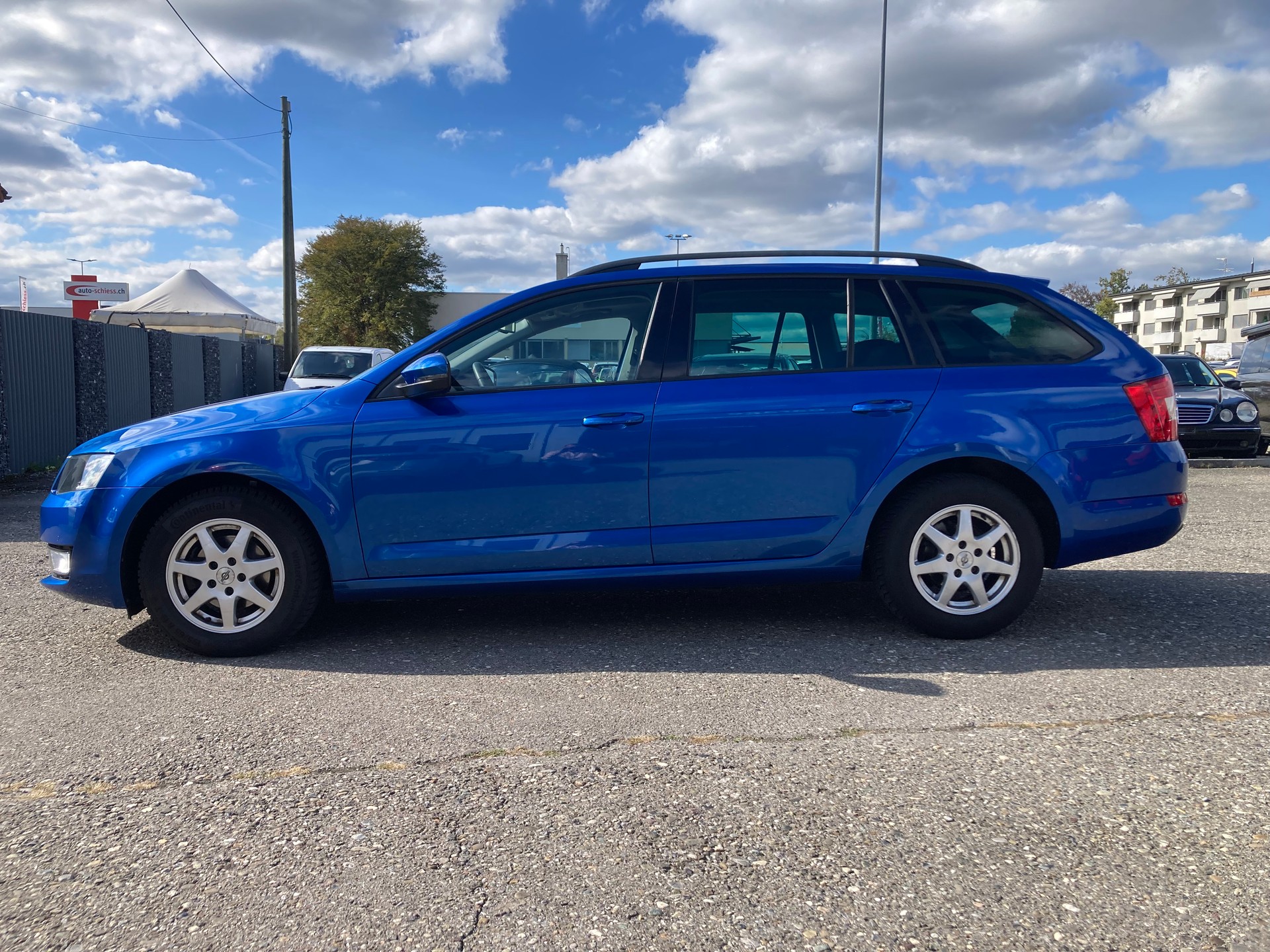 SKODA Octavia Combi 1.2 TSI DSG-image-2