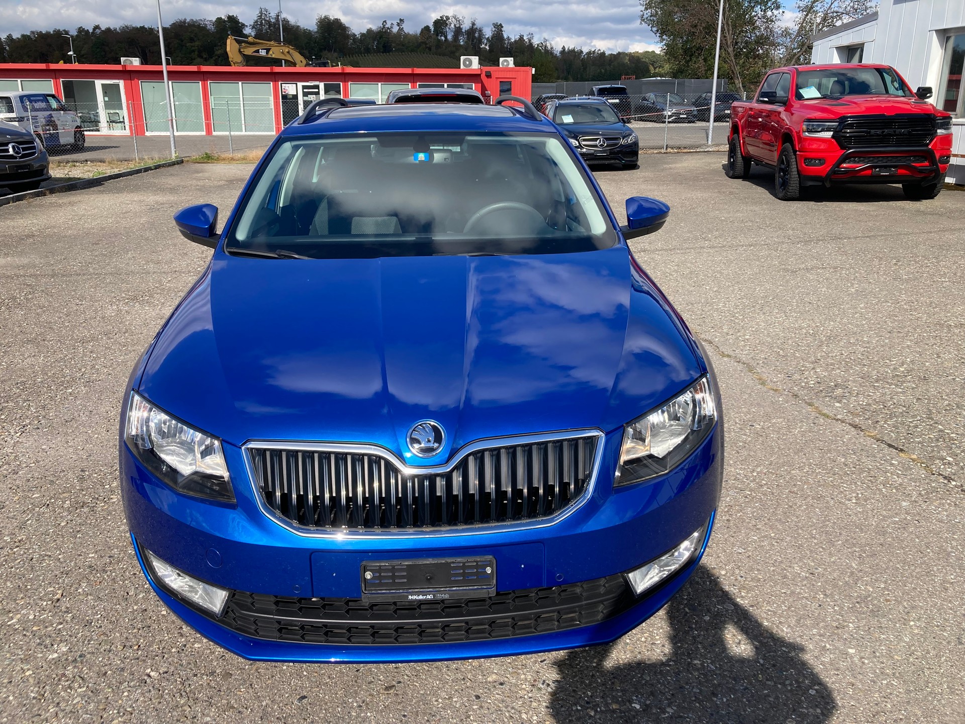 SKODA Octavia Combi 1.2 TSI DSG-image-1
