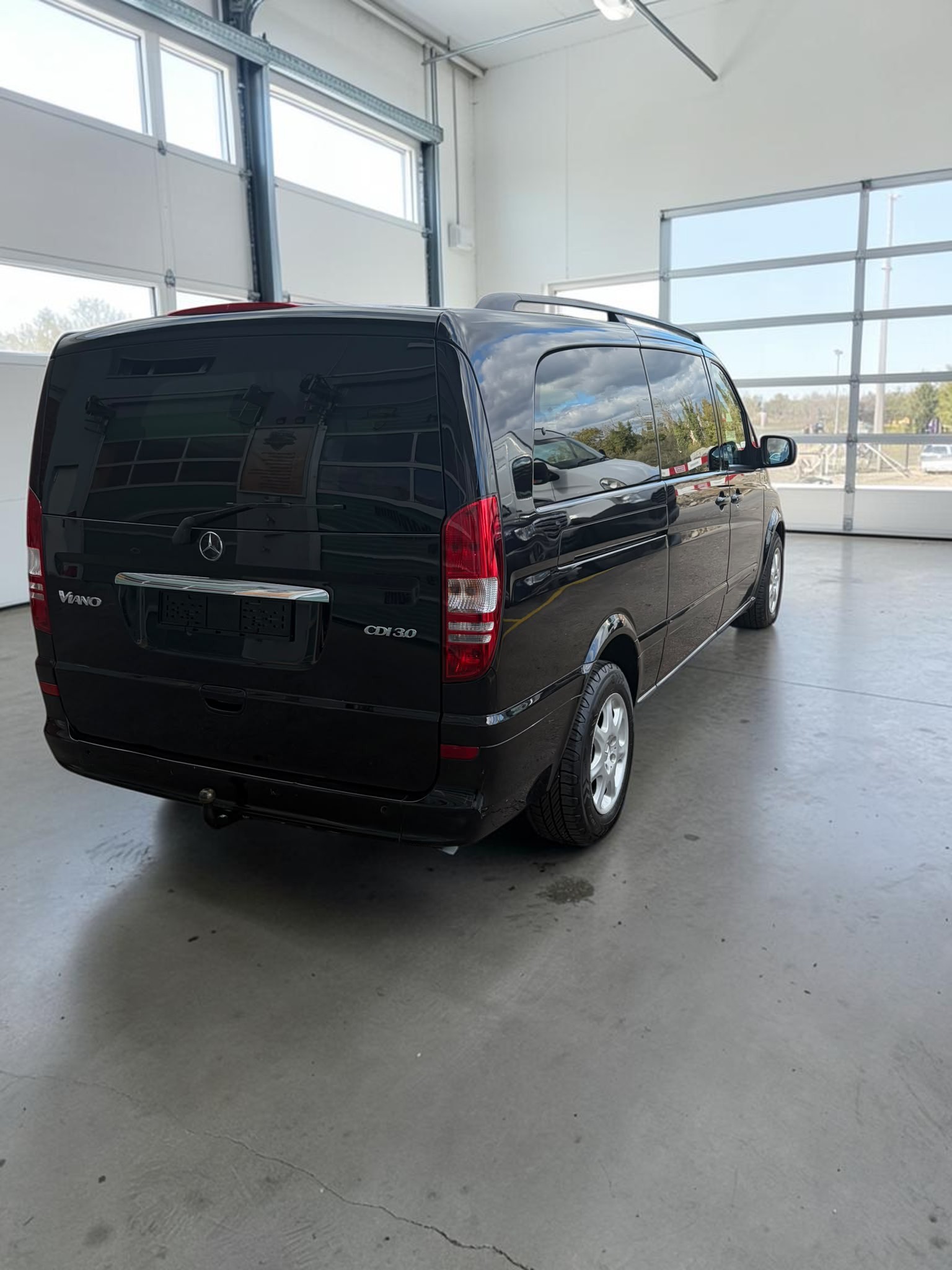 MERCEDES-BENZ Viano 3.0 CDI Blue Efficiency Ambiente EL A-image-2