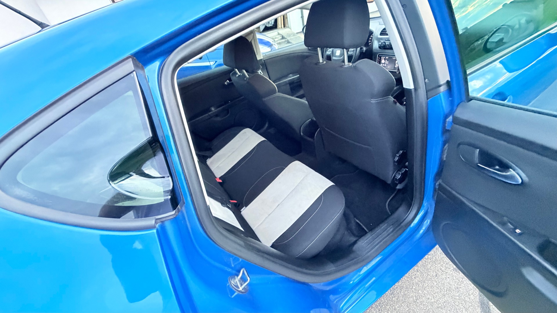 SEAT Leon 2.0 TSI FR DSG-image-14