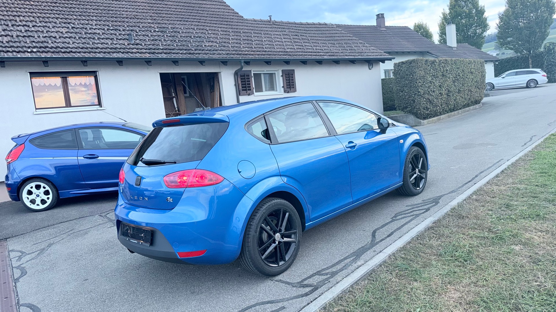 SEAT Leon 2.0 TSI FR DSG-image-12