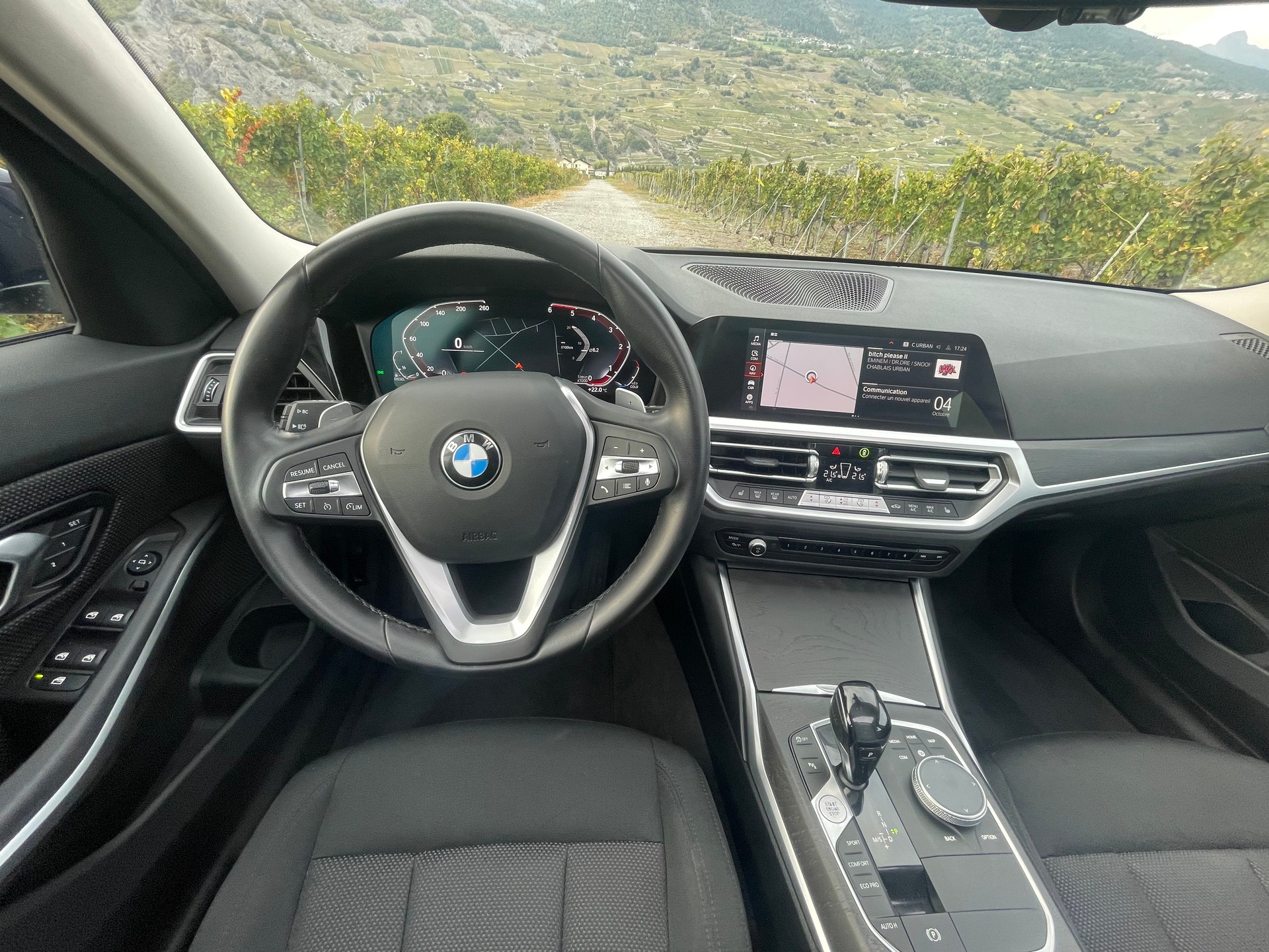 BMW 320d 48V Touring Steptronic-image-9
