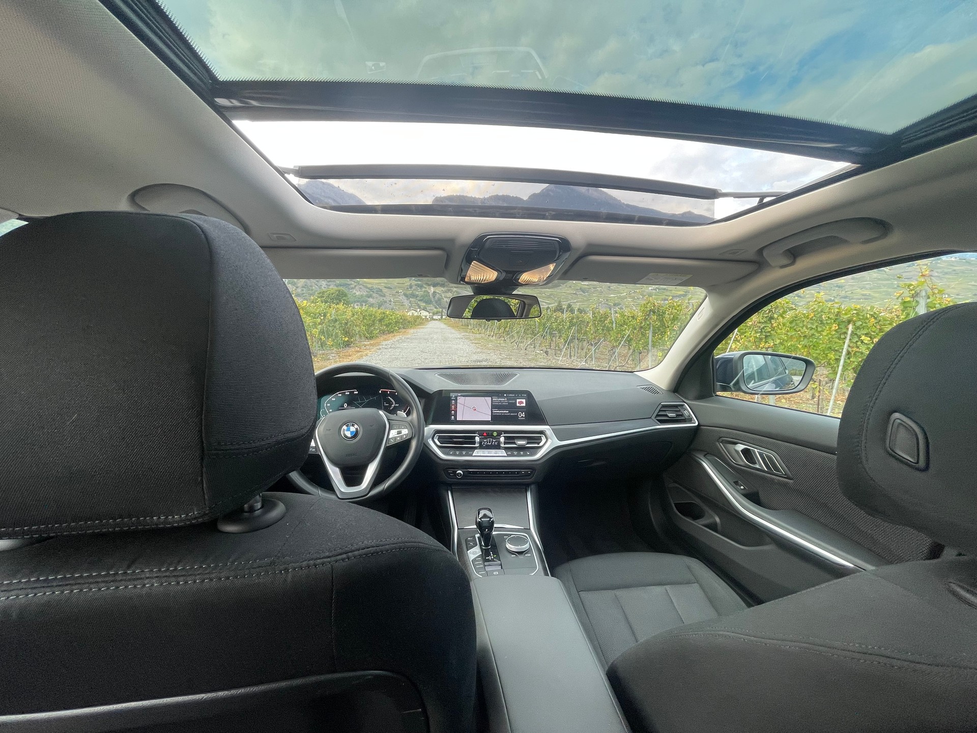 BMW 320d 48V Touring Steptronic-image-8