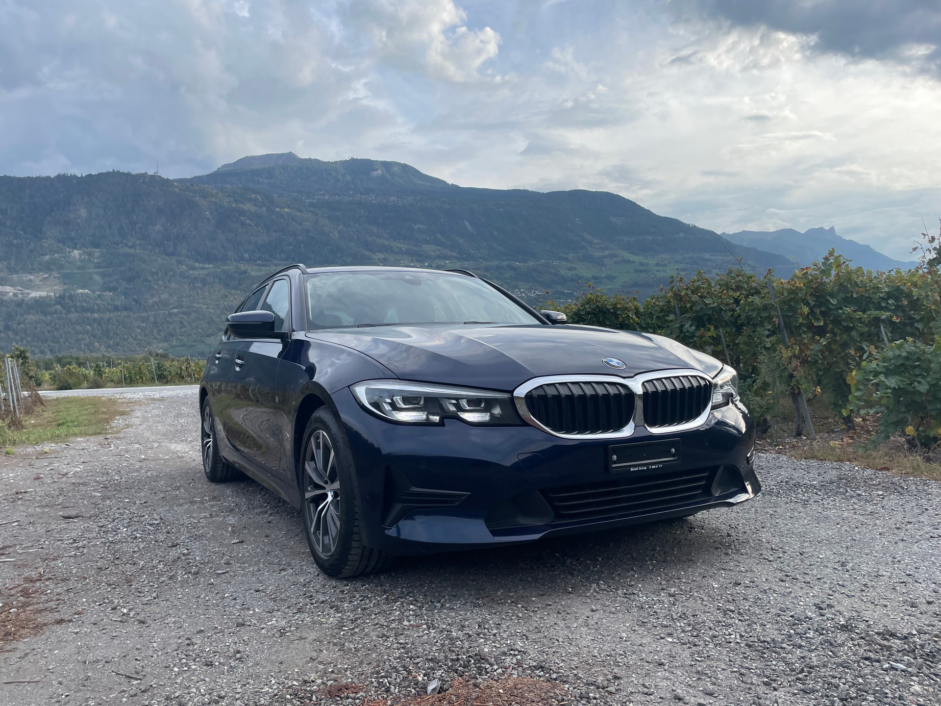 BMW 320d 48V Touring Steptronic-image-1