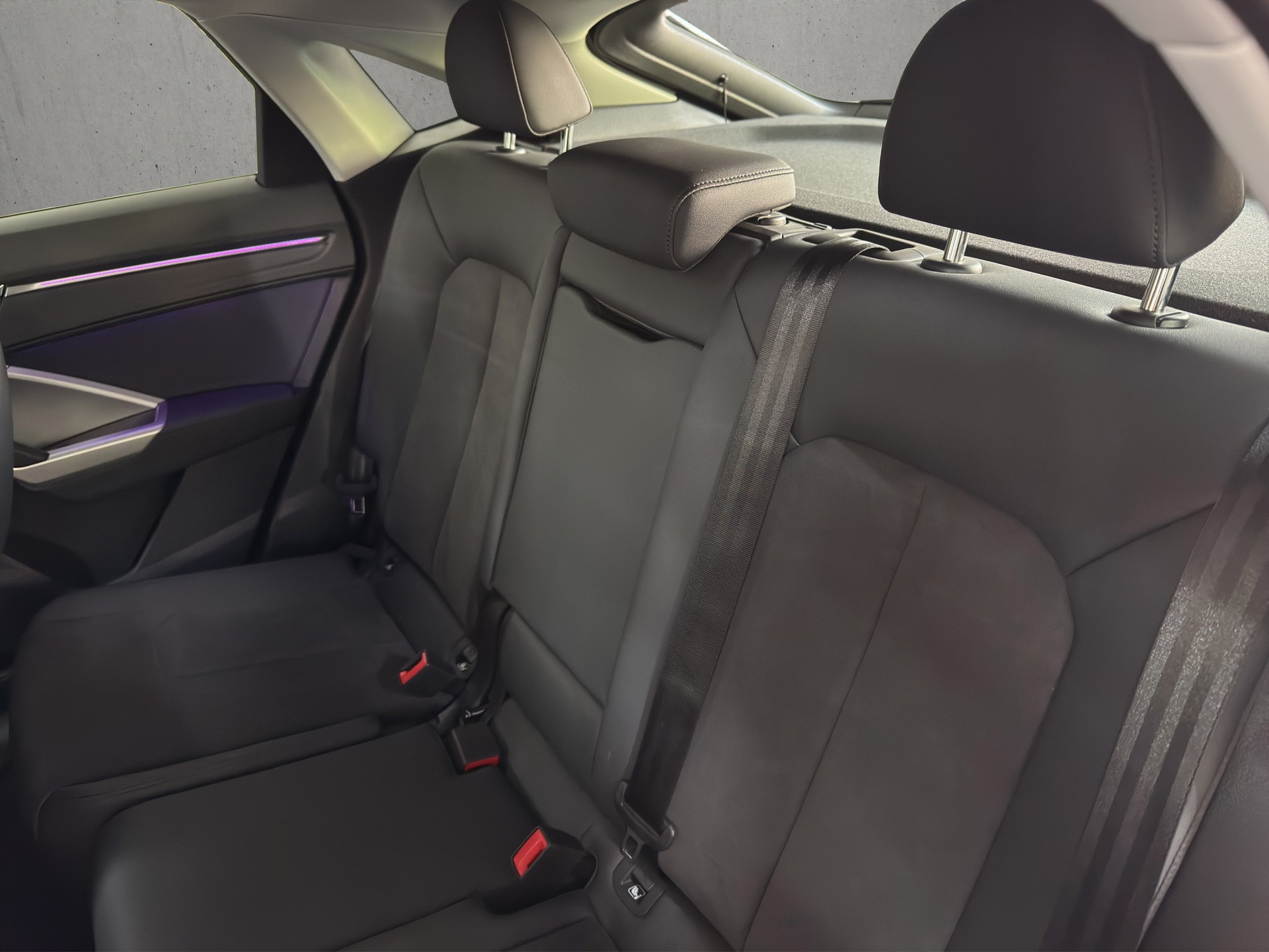 AUDI Q3 Sportback 35 TFSI S line Business S-tronic "AHK-Pano-20" Alu"-image-10