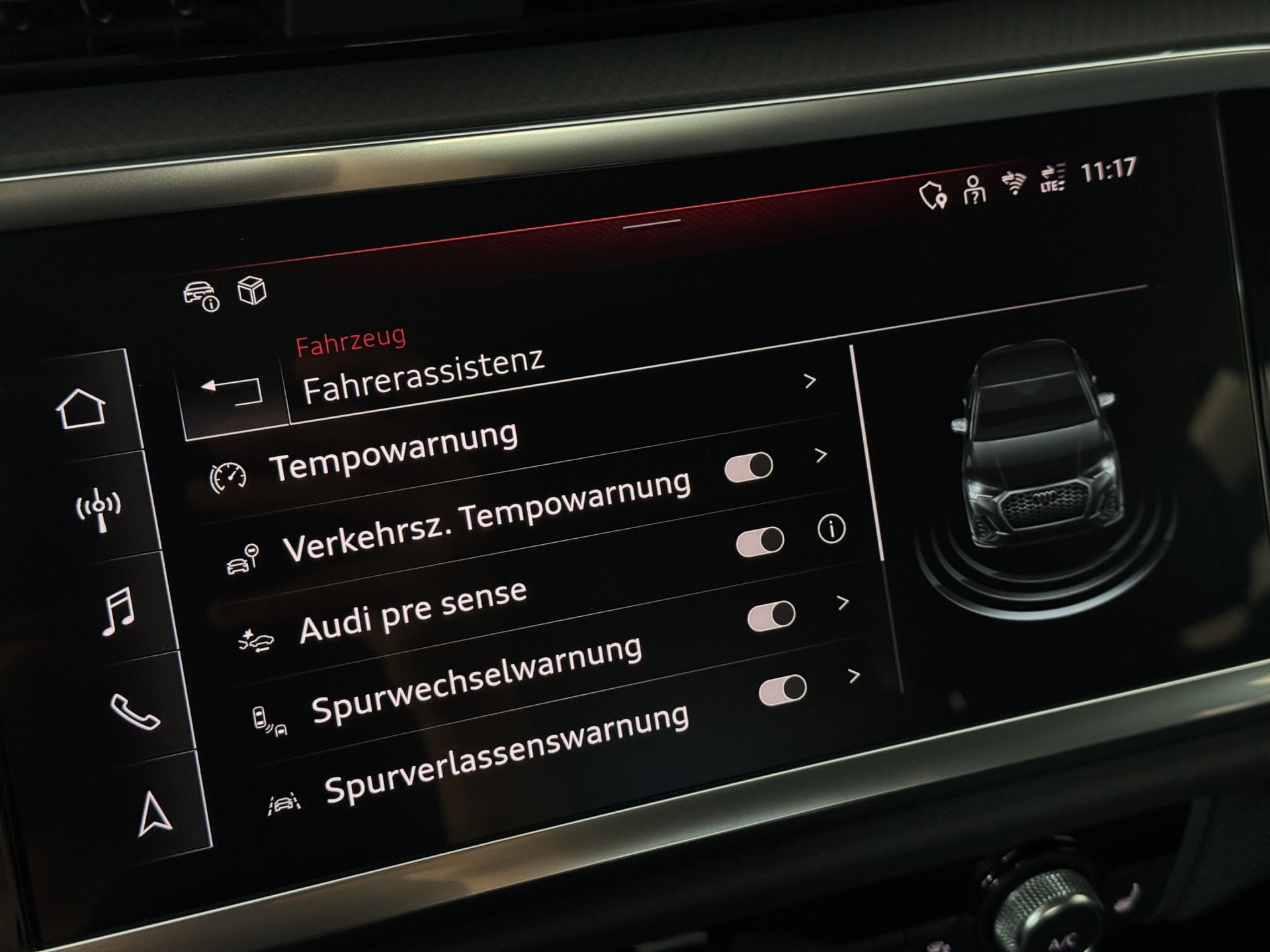 AUDI Q3 Sportback 35 TFSI S line Business S-tronic "AHK-Pano-20" Alu"-image-21