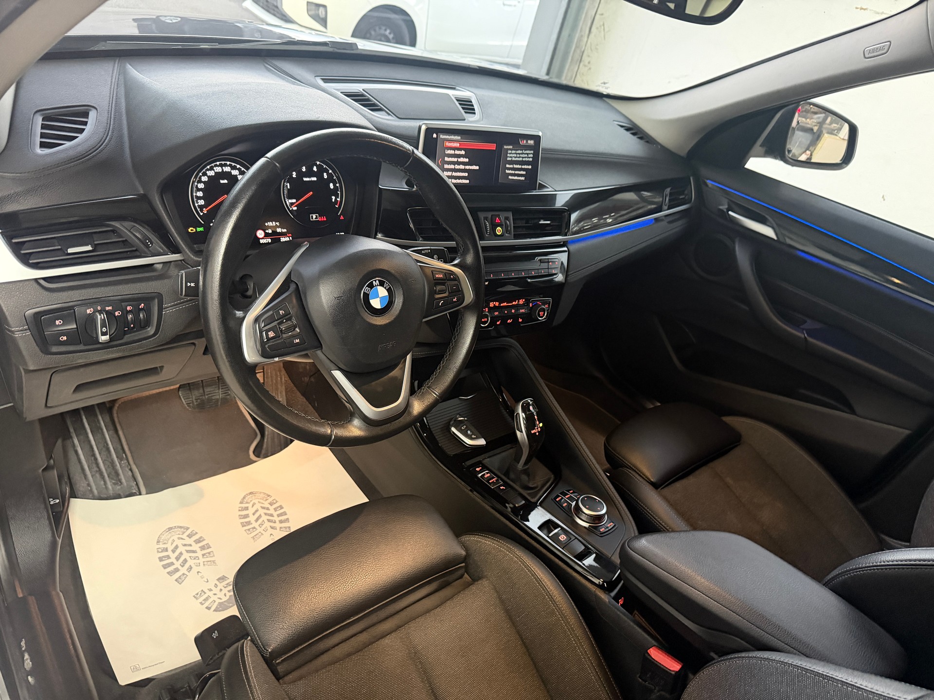 BMW X1 sDrive 18i Steptronic Sport Line DSK-image-3