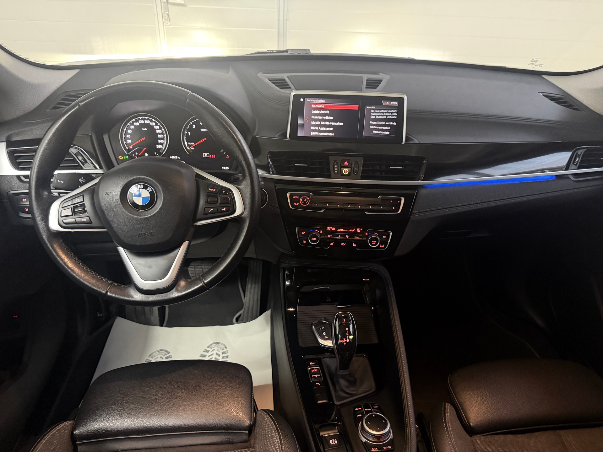 BMW X1 sDrive 18i Steptronic Sport Line DSK-image-8