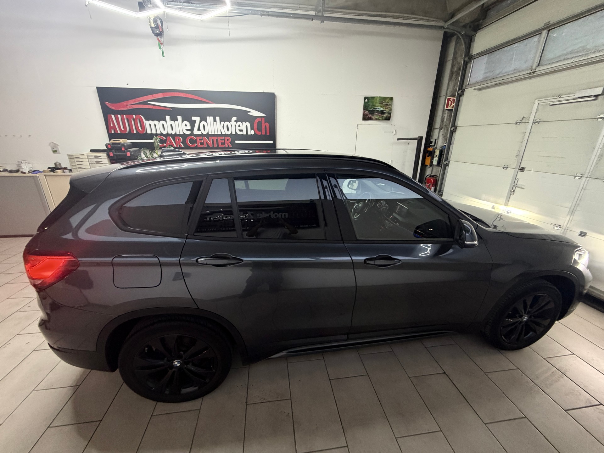 BMW X1 sDrive 18i Steptronic Sport Line DSK-image-10