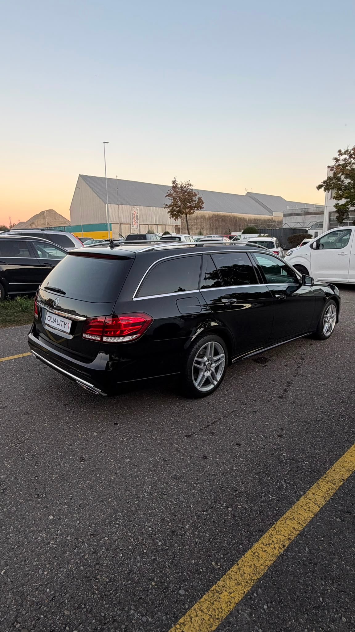 MERCEDES-BENZ E 350 BlueTEC Avantgarde 4Matic 7G-Tronic-image-4