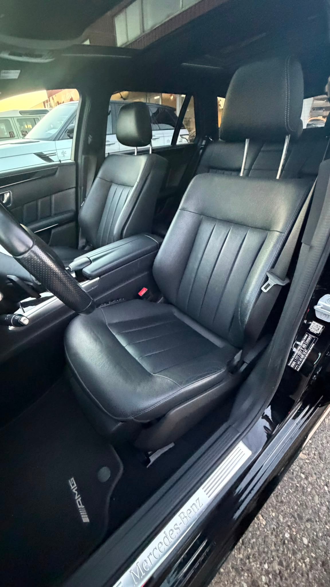 MERCEDES-BENZ E 350 BlueTEC Avantgarde 4Matic 7G-Tronic-image-12