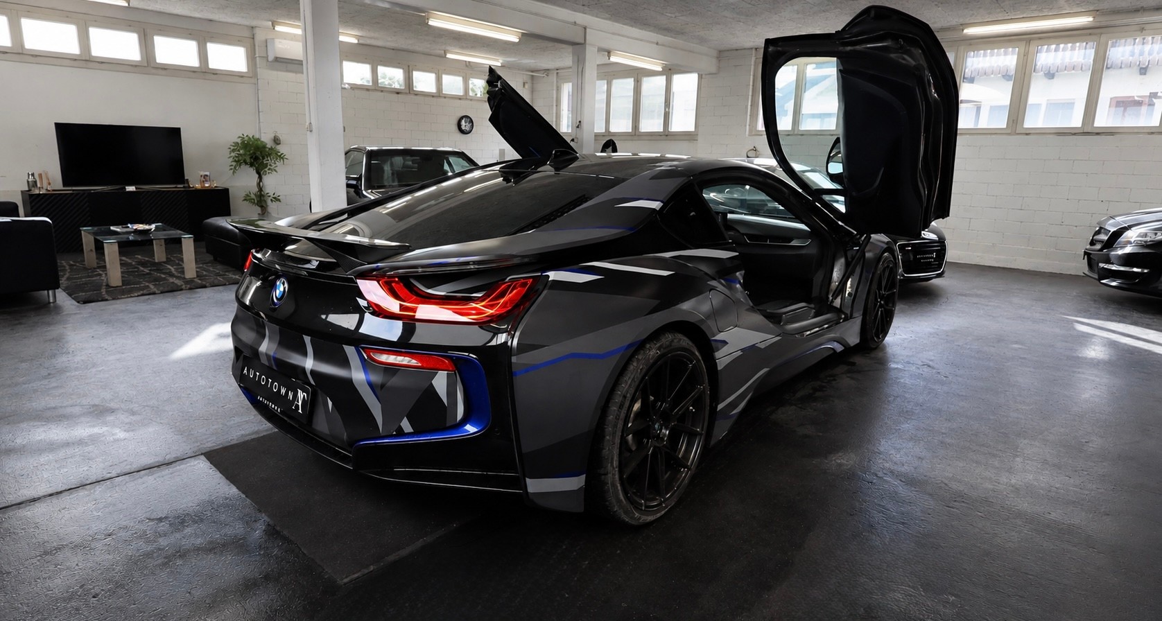 BMW i8 Coupé-showroom-element-2